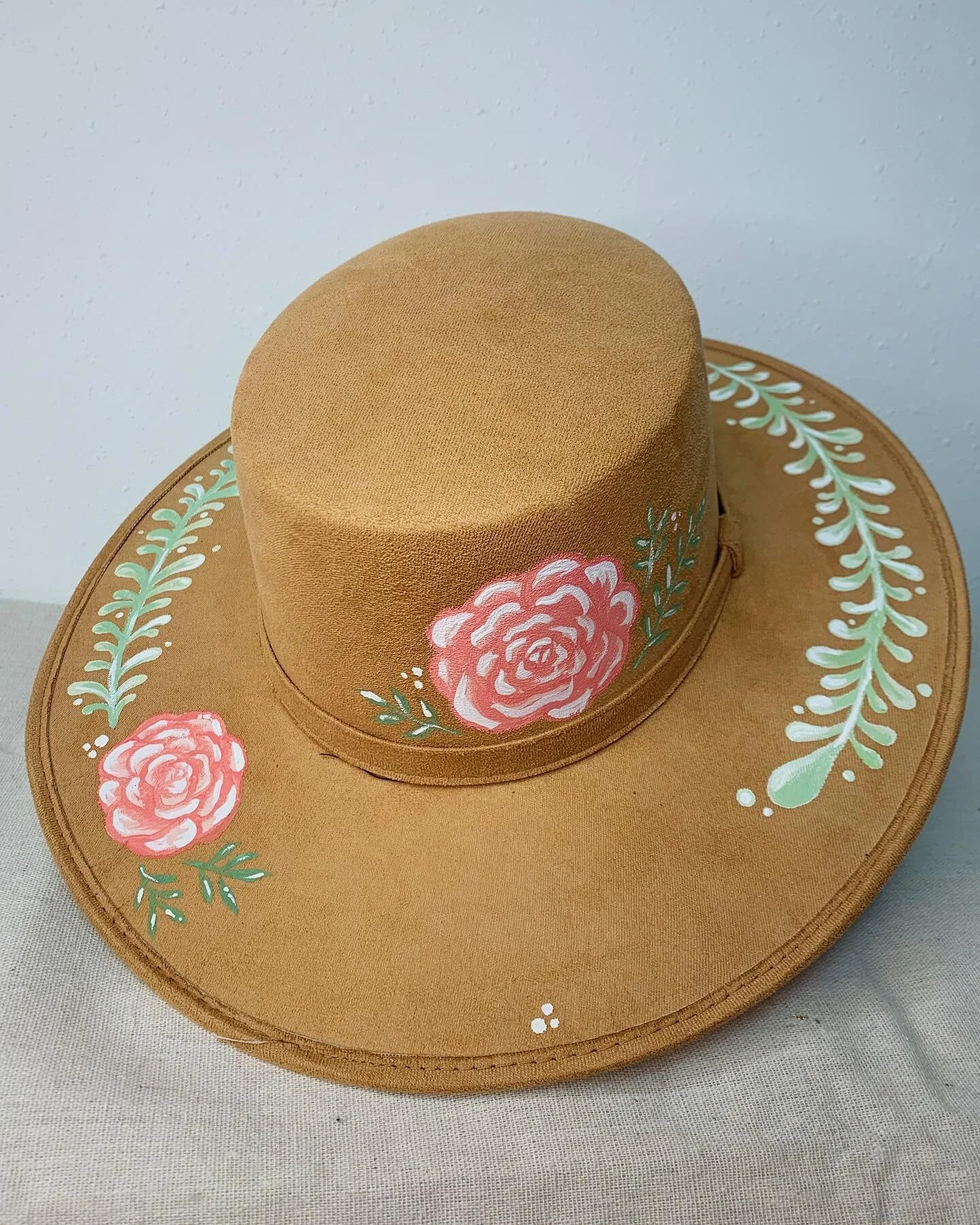 Rosas! 🌹 
Dm to purchase! 

#handpainted