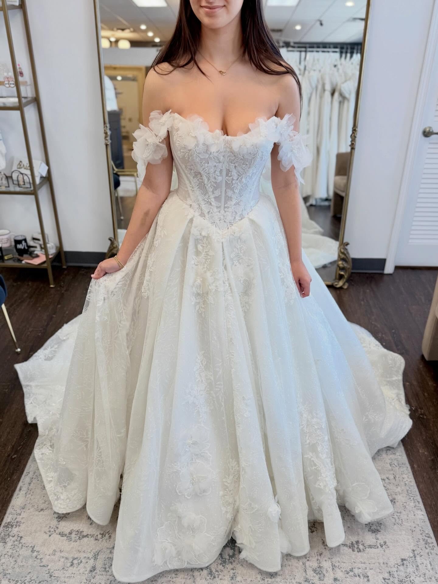 Where are YOU getting married?? If the answer is Disney, we have 3 gowns we think would be absolutely perfect for a wedding in (or themed around) the most magical place on earth! 👑 

#somethingbluebridal #somethingbluebride 

Wedding &bull; Disney W