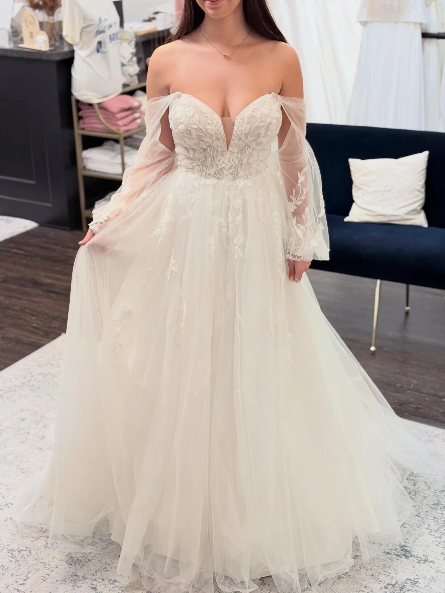 Getting married at @aberdeenmanorballroom but stuck on what to wear? Don&rsquo;t worry! We chose 3 gorgeous gowns we think would look stunning at Aberdeen Manor! ✨

#whereareyougettingmarried #whatareyouwearing

Wedding &bull; Dress Shopping &bull; W