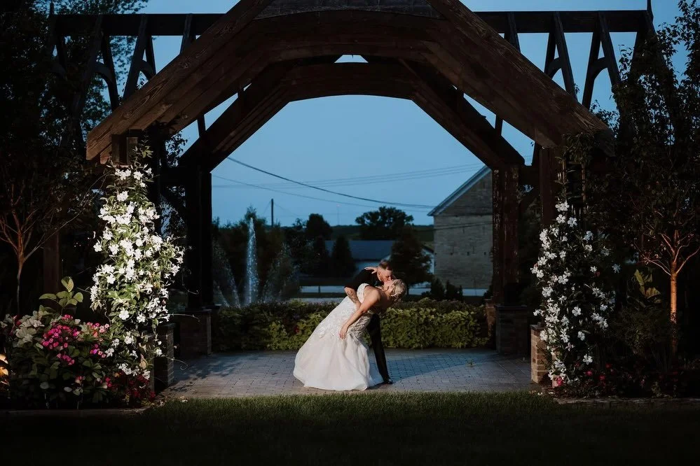 On the blog: Samantha &amp; Stephen&rsquo;s beautiful summer wedding! 🤍

Dress: @allurebridals from Something Blue Bridal
Veil: @malis.henderson.bridal from SBB
Photography: @eight_hands_photography
Venue: @thefarmhouseplainfield 
Flowers: @ohmyflor