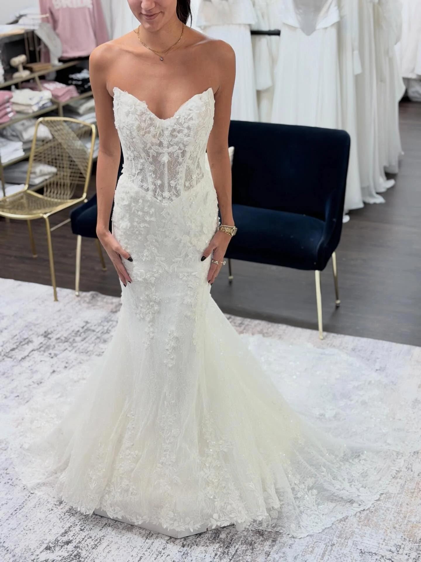 Getting married in a gorgeous, modern barn venue like @thefarmhouseplainfield?? You&rsquo;re in luck! We picked 3 gowns we think would be PERFECT for a wedding at The Farmhouse! 🤍✨

#whereareyougettingmarried #whatareyouwearing

Modern Rustic Weddin