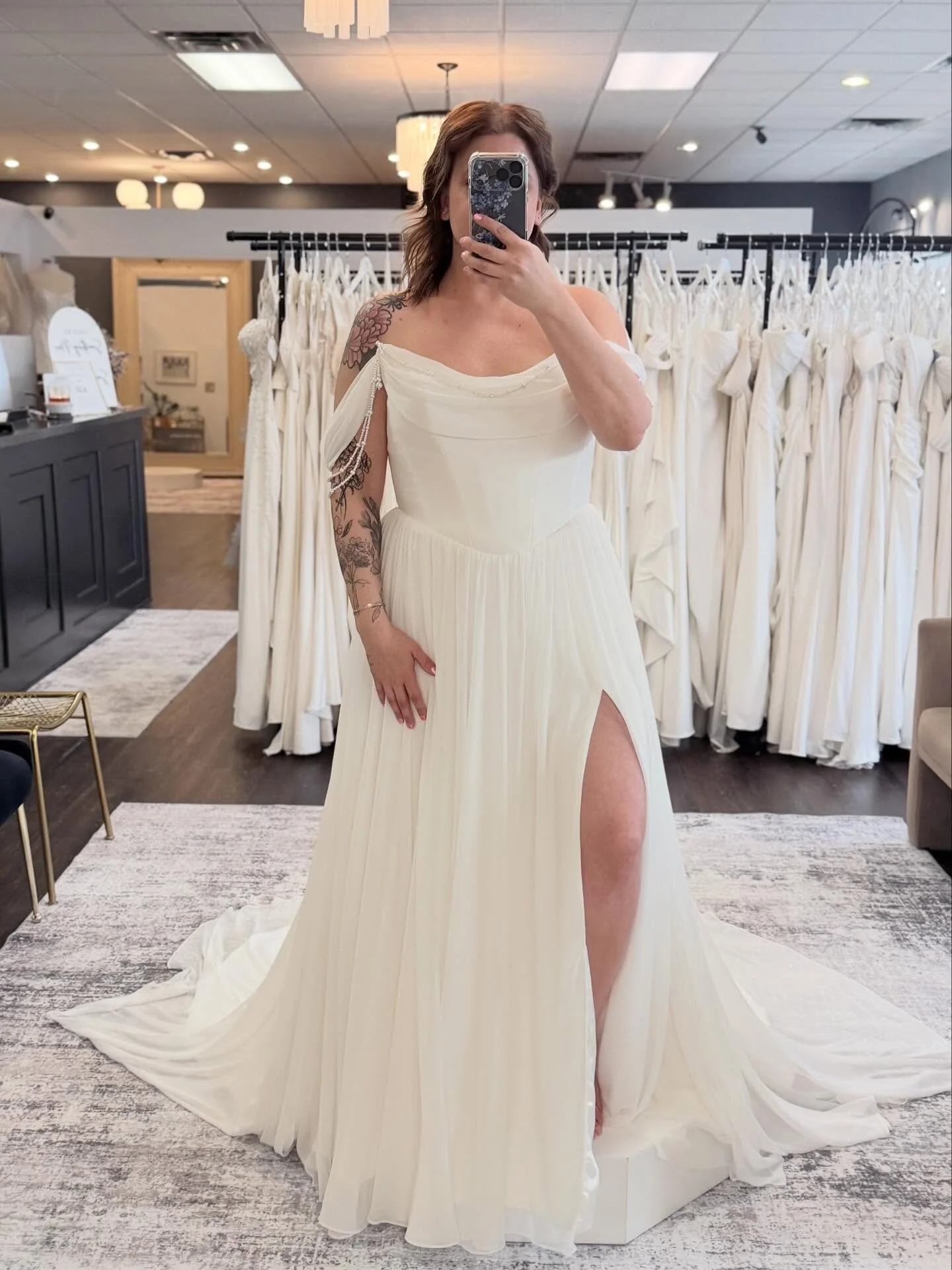 Soft chiffon, a daring slit, and pearl-draped sleeves make for the sweetest gown✨🤍 

Designer: @madilanebridal 

#selfiesunday #somethingbluebridal

Wedding Dress Shopping &bull; Selfie Sunday &bull; Chiffon Wedding Gown &bull; Bride &bull; Wedding