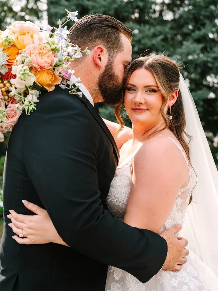 All we can say about this wedding is WOW!🤩 

On the blog: Madison &amp; Brandon🤍

Dress: @martinalianabridal from Something Blue Bridal
Veil: @belairebridal from SBB
Photography: @brittneymoseby 
Venue: Garden Pavilion at @ritz_charles
Florist: @so