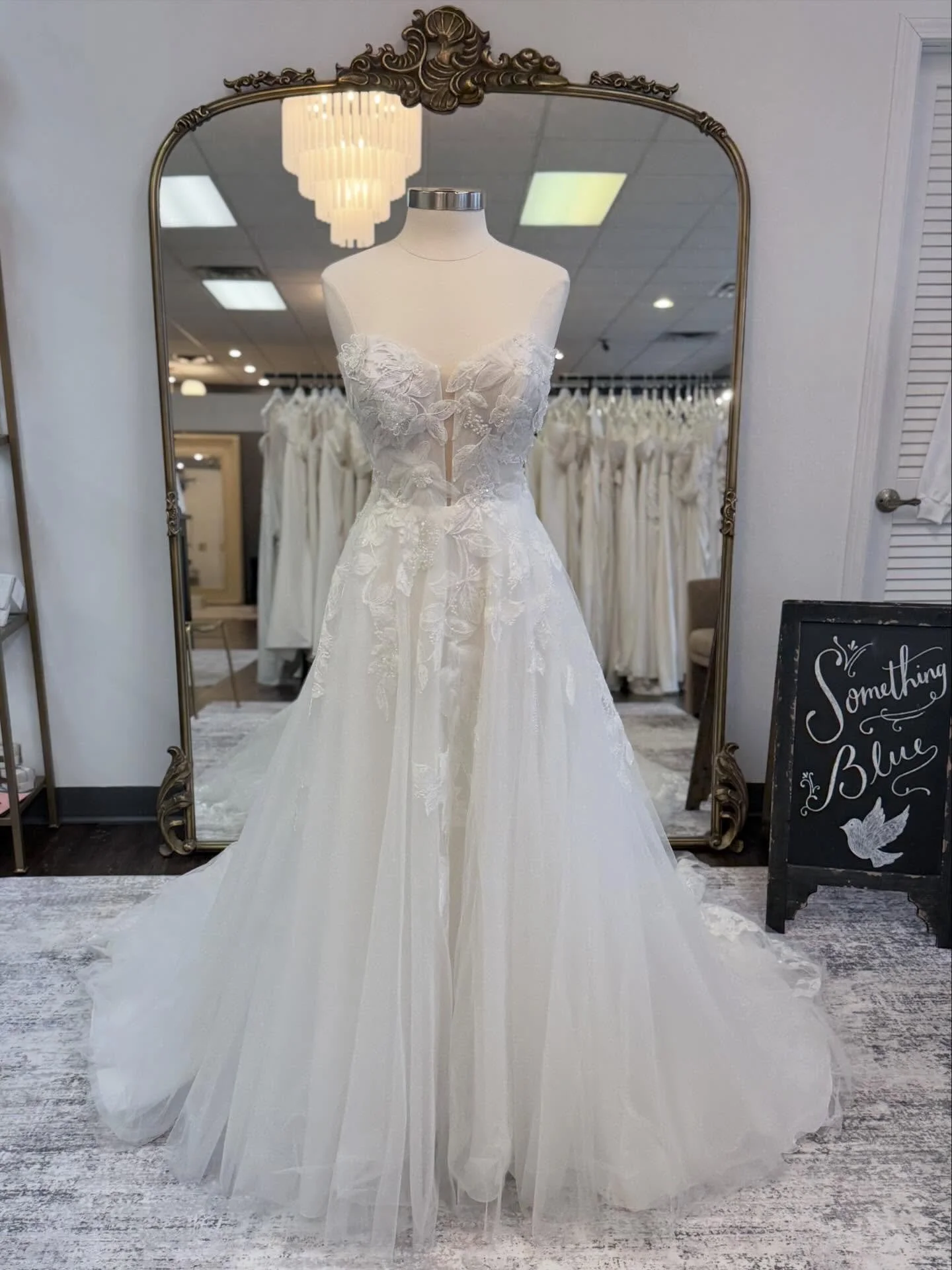 Petals, tulle, and a fairytale moment in the making 🤍

This week&rsquo;s pick for #weddinggownwednesday is a strapless, flowy tulle A-line gown! The lace details are so unique and gorgeous and the plunge neckline keeps things a lil sassy💅🏼 

Desig