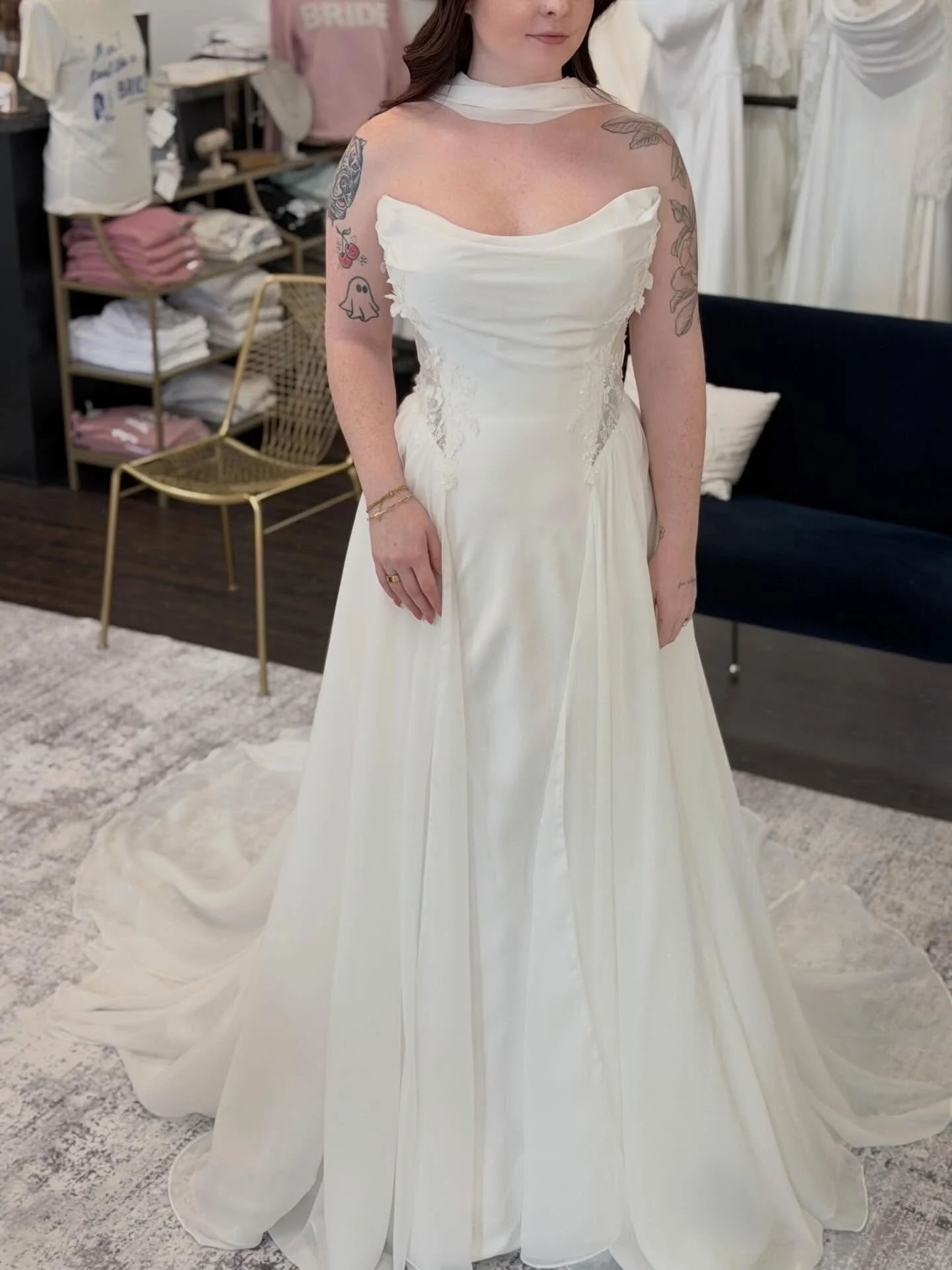 Having trouble finding a dress you LOVE with your venue?? That&rsquo;s where we come in! We picked 3 amazing gowns we think would look SO good in a wedding at @19northbyfroehlichs!! 🤍✨

#whereareyougettingmarried #whatareyouwearing #somethingbluebri