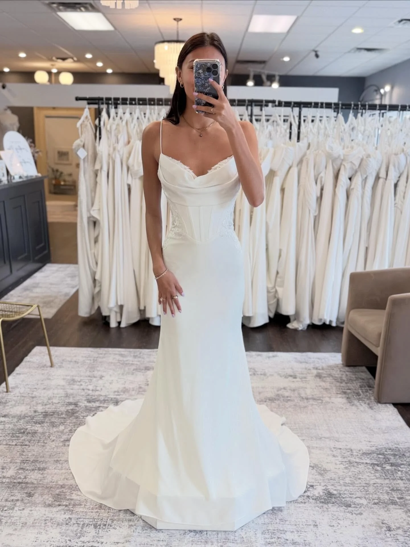 fitted crepe hallelujah, side cut outs hallelujah, sparkling lace hallelujah ✨

#selfiesunday #somethingbluebridal 

selfie sunday &bull; wedding gowns &bull; wedding dress shopping &bull; bridal boutique &bull; fitted crepe wedding dress
