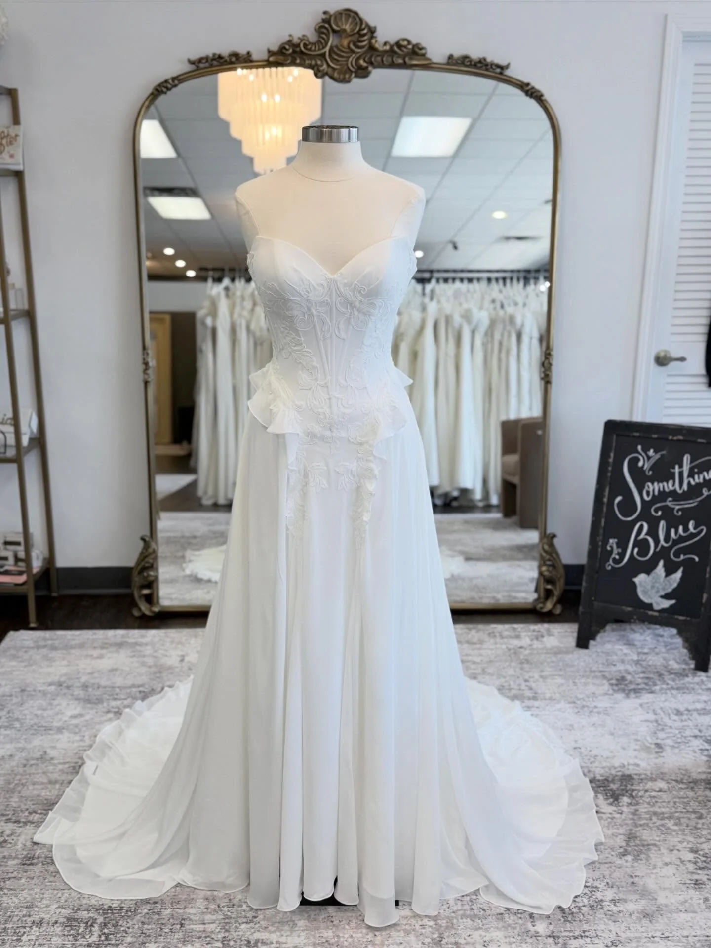 Soft, romantic, effortlessly stunning&mdash;this gown is giving timeless beauty with a flirty little twist.✨🤍

Designer: @allwhowander 

#weddinggownwednesday #somethingbluebridal 

boho wedding dress &bull; modern wedding gowns &bull; wedding dress