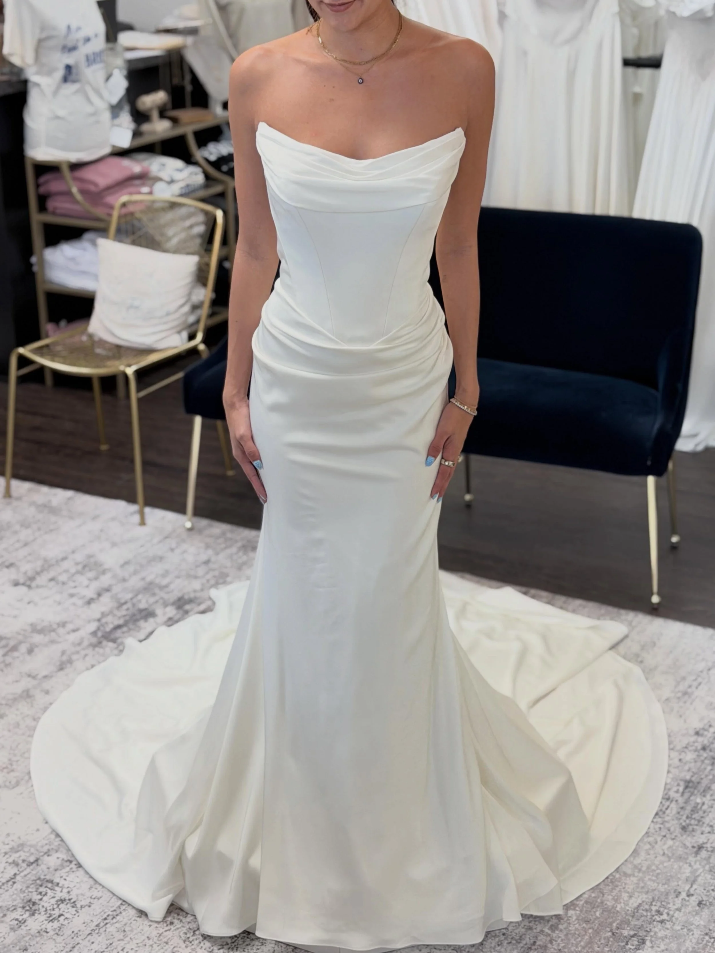 FORE! ⛳️ We chose 3 gowns we think would look so amazing in a wedding at @mistwoodgolf!🤍

#somethingbluebridal

wedding dresses &bull; wedding dress shopping &bull; bridal boutique &bull; golf course weddings &bull; classic wedding gowns