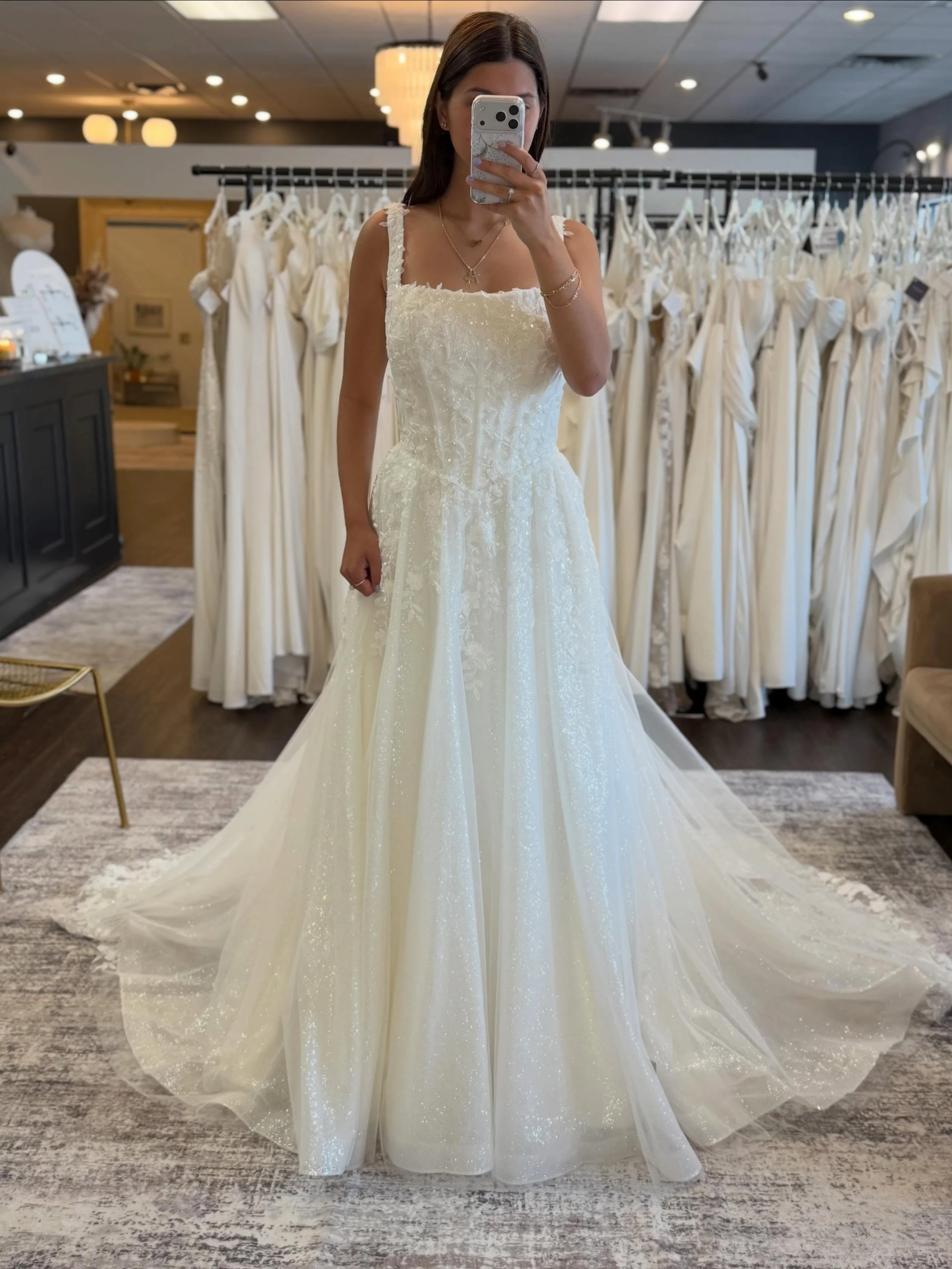 A little Sunday shimmer never hurt anybody ✨

#selfiesunday #somethingbluebridal #weddinggown 

selfie sunday &bull; wedding dresses &bull; wedding dress shopping &bull; bridal boutique &bull; a line wedding dress