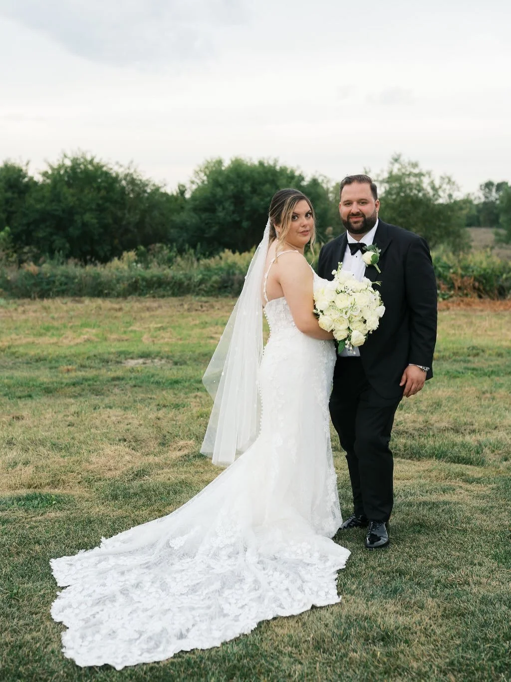 An absolutely beautiful wedding day for Elizabeta and Matt! Congratulations on your big day! 🤍

Dress: @martinalianabridal from Something Blue Bridal
Photography: @briburtonphoto 
Florals: @kristinalynnfloral 
Coffee Cart: @noodcoffee 
Seating chart