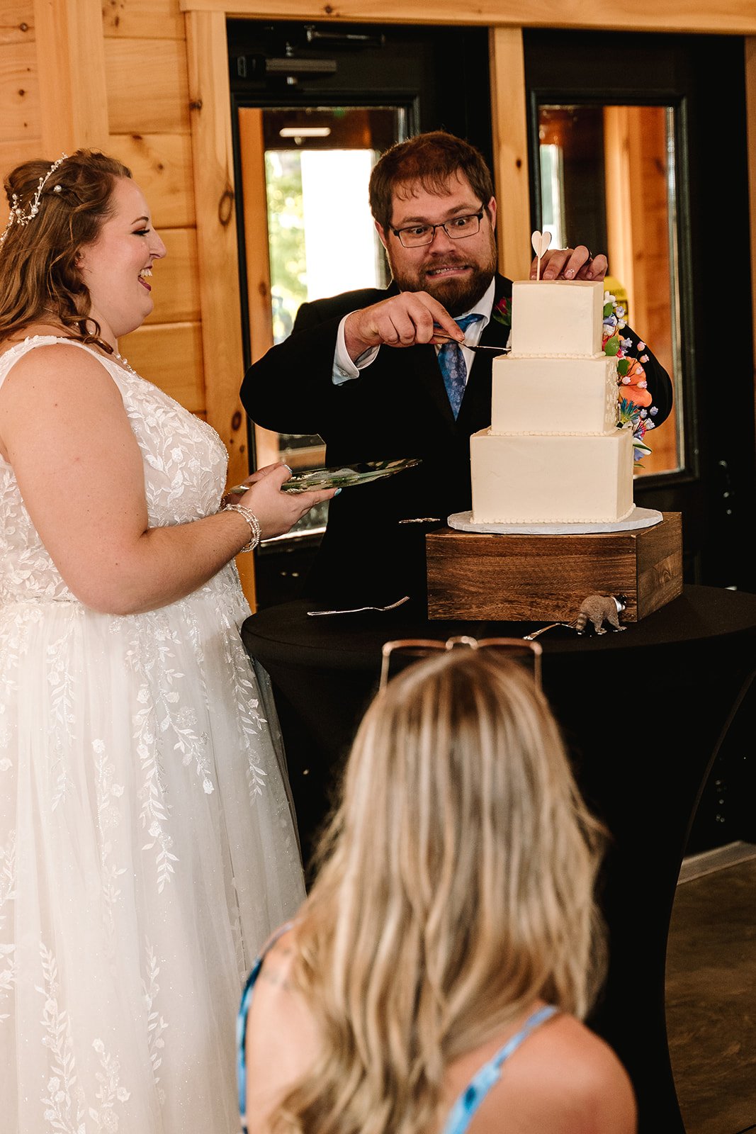 WDSherrickNorthLakeWeddingsCake (20 of 42)(1).jpg