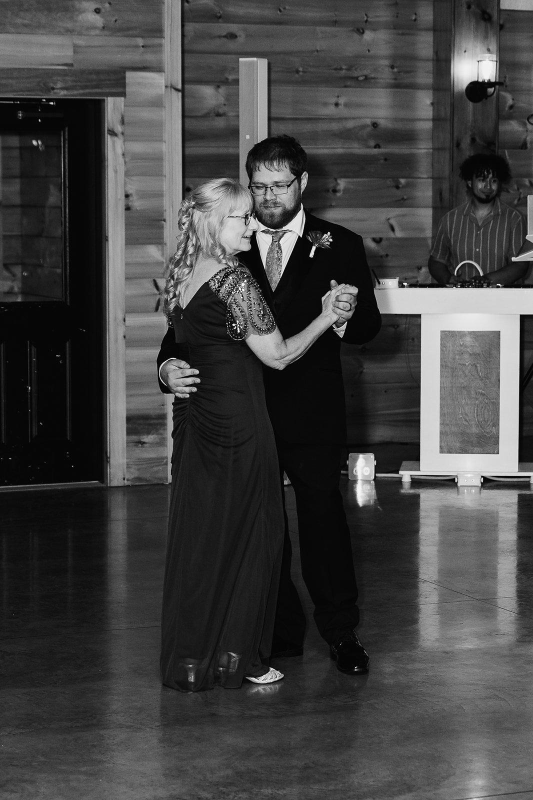 WDSherrickNorthLakeWeddingsSpecialDances (2 of 12).jpg