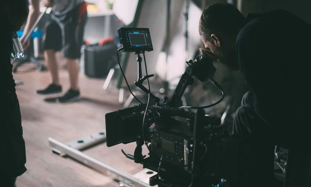 Mastering the Art of Cinematic Storytelling: Tips from Expert Videographers
