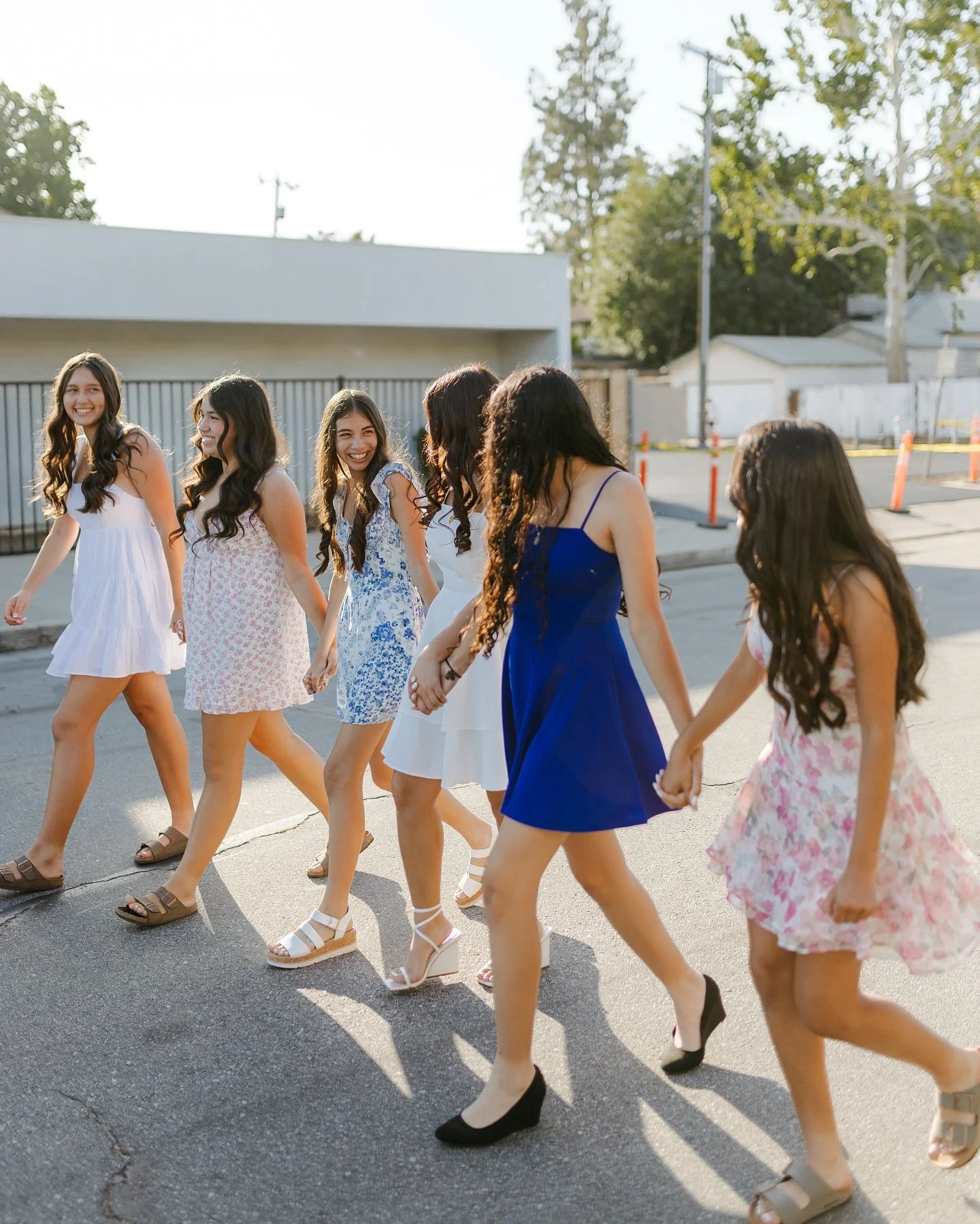 Congratulations to these little ladies. Warren jr high grads 🙌🏻
#grads #graduation #friendphotoshoot