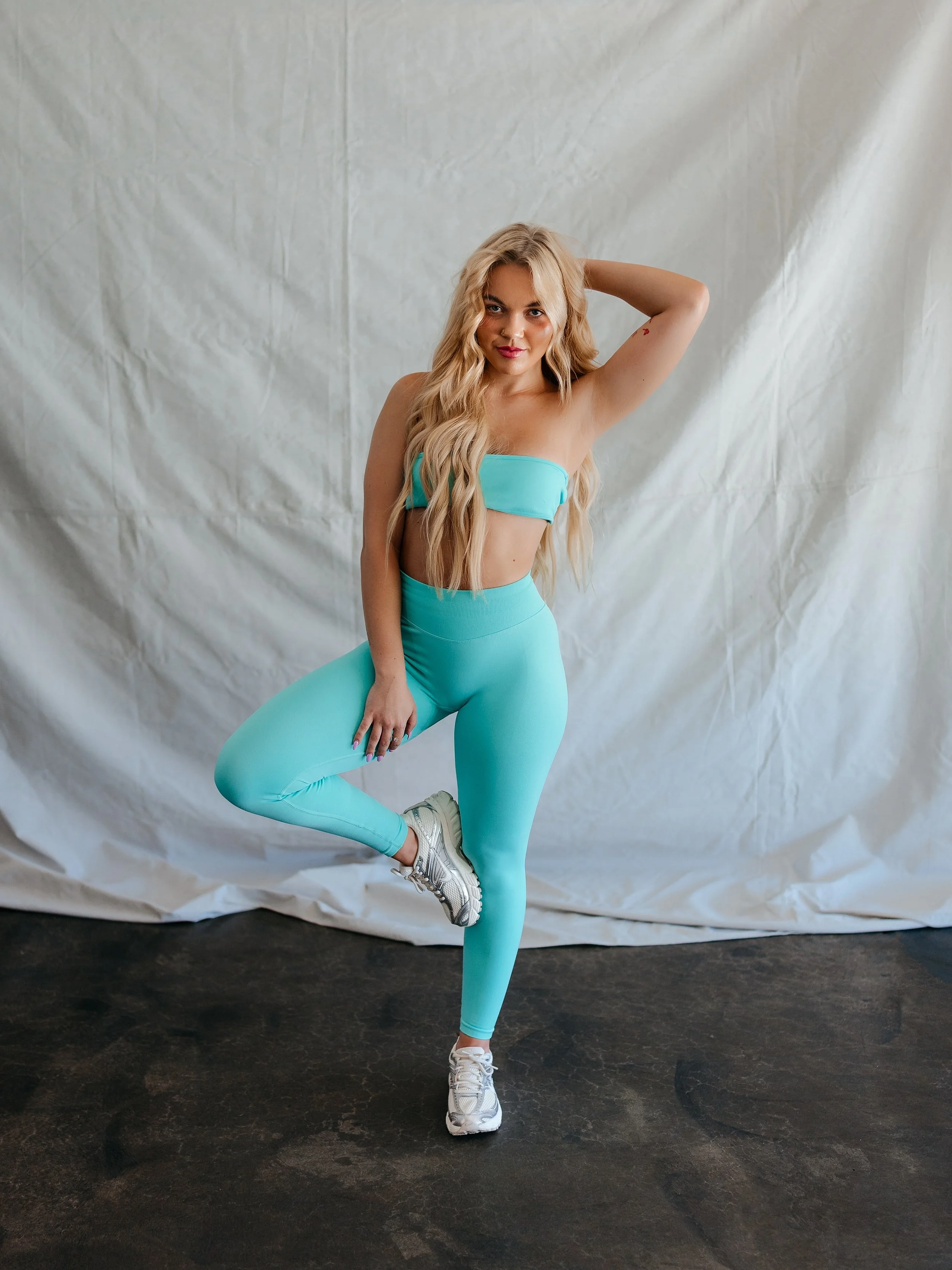 The kind of energy you can&rsquo;t fake.

#softstrength #fitnessmodel #activewearfashion