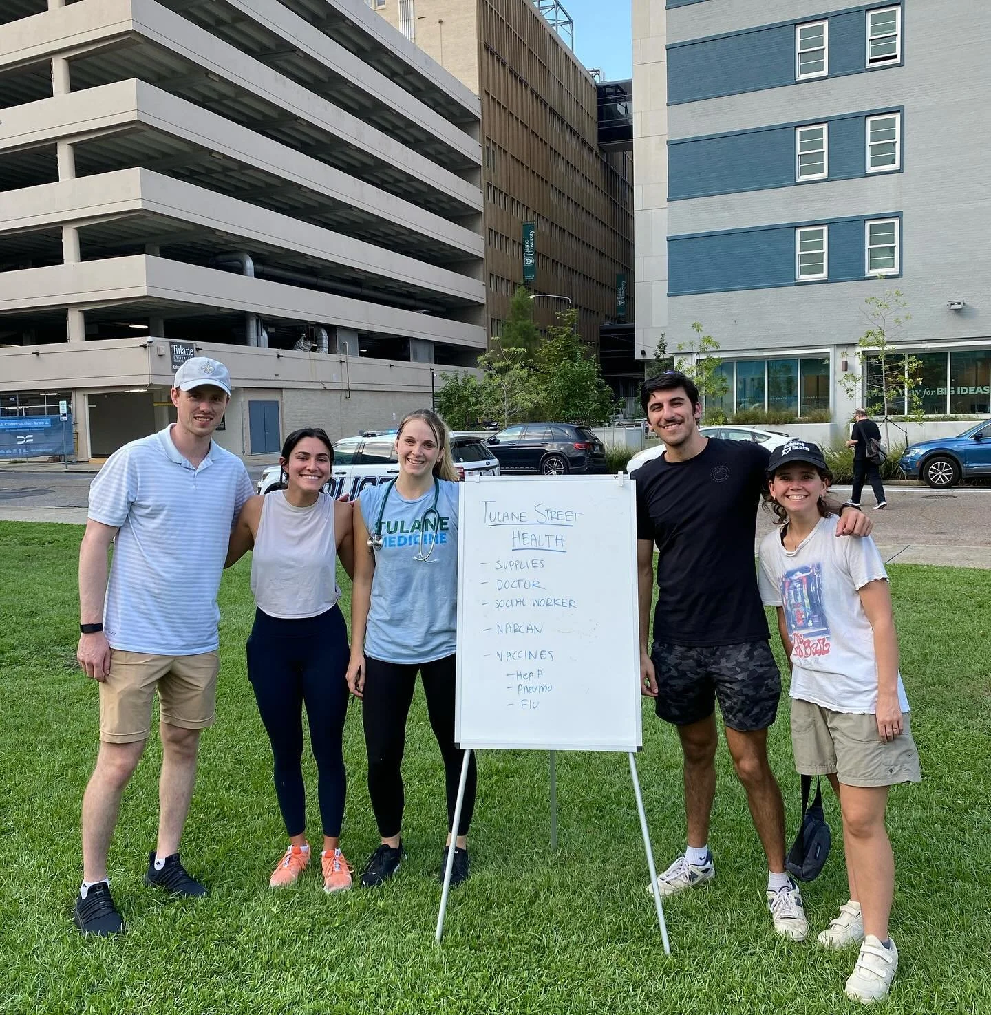 Very special clinic today as us leaders welcomed our new T1 volunteers ! Great work everyone ! ☀️ 

We were able to offer our clients a ton of valuable supplies and services today including hygiene products, narcan and fentanyl test strips, vaccines,