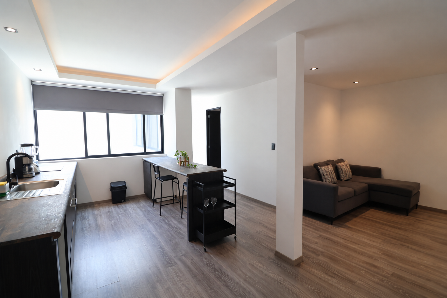 Suite 7