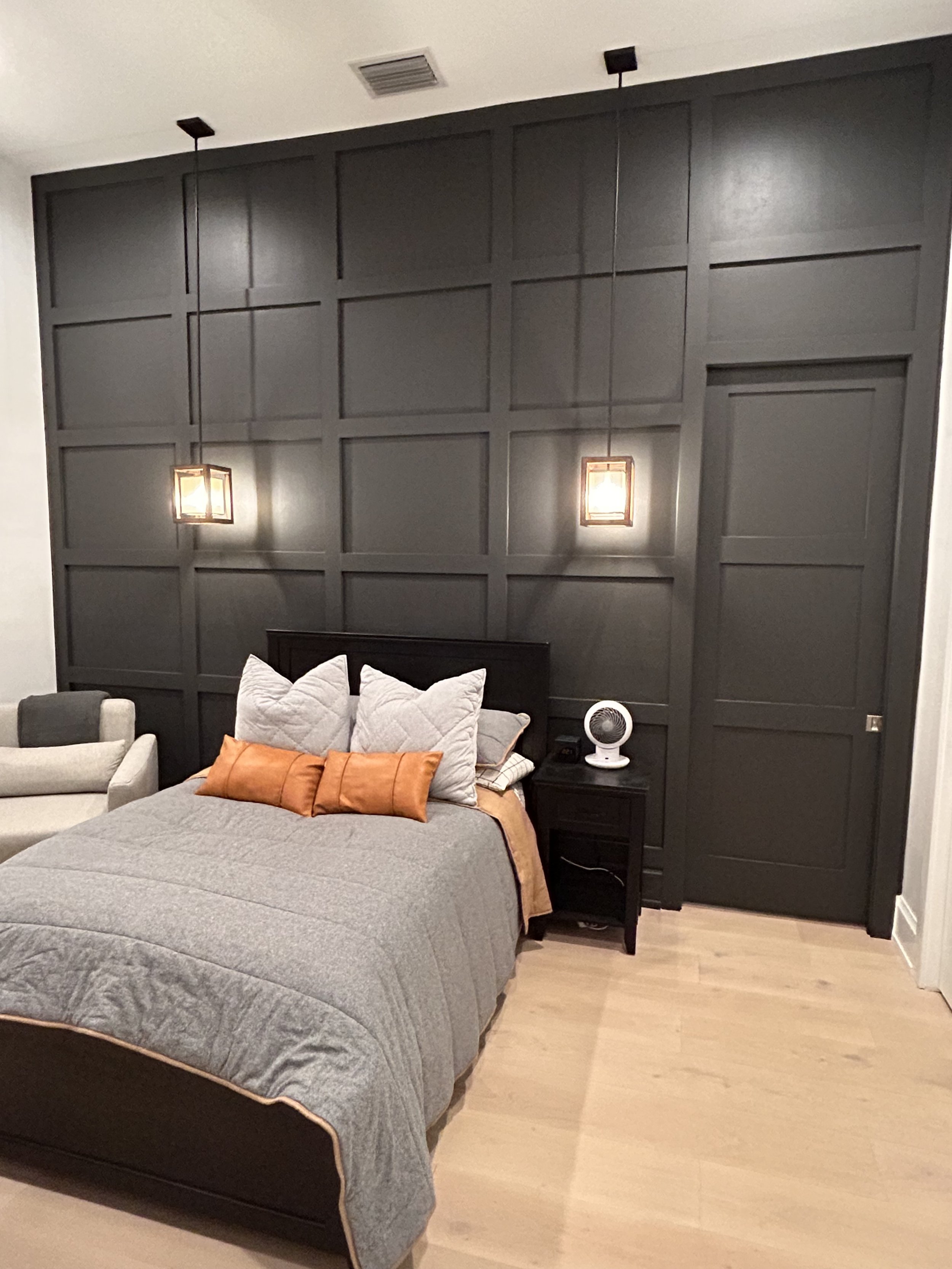 MAPA-Painting-LLC-Interior-Residential-Repaint-Trim-Installation-Painted-Accent-Wall