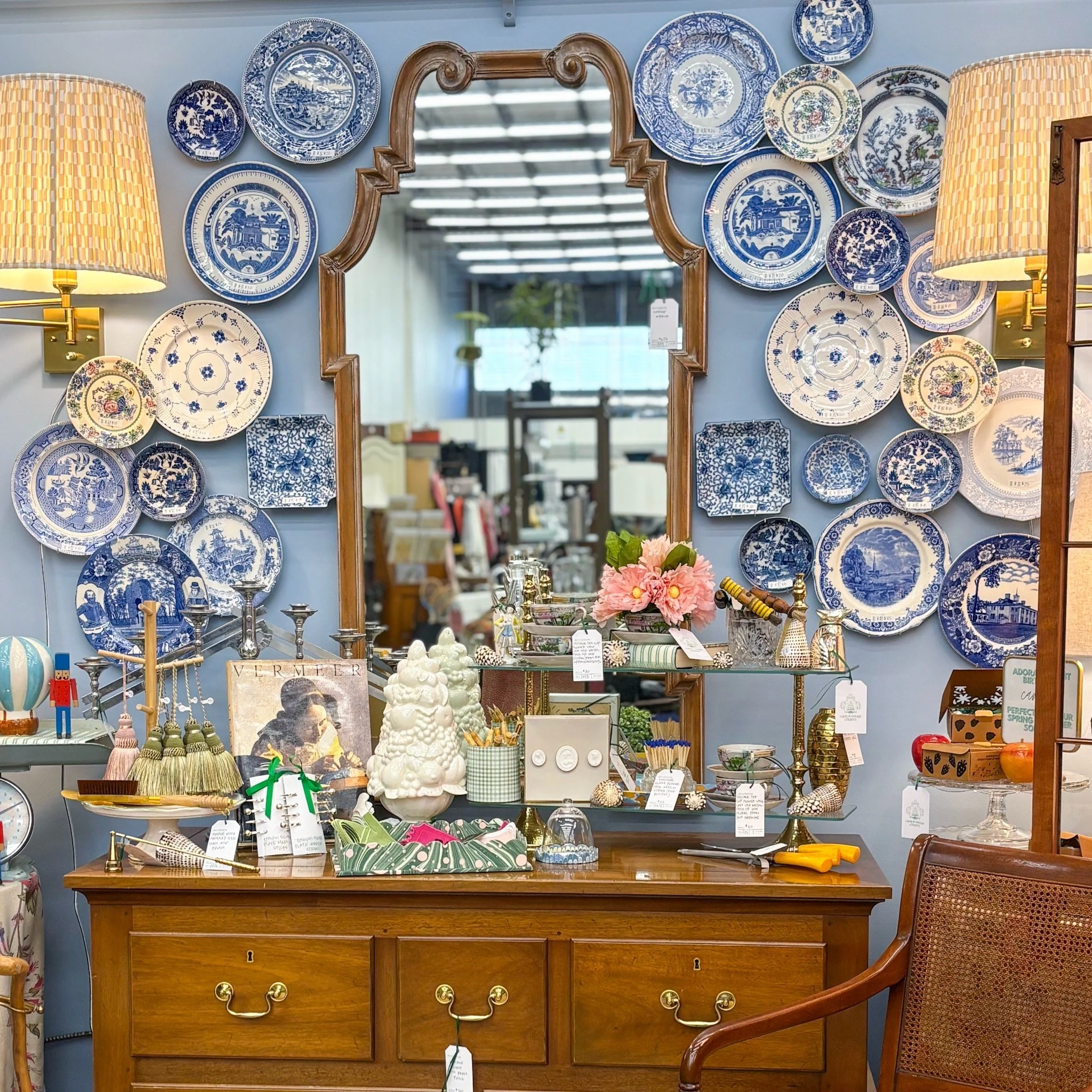 Some people collect stocks and bonds.

I collect blue-and-white china and compliments from strangers.  Don&rsquo;t you think life is simply more interesting when your walls are dressed for the occasion??

Come see for yourself at Capitol Vintage Char
