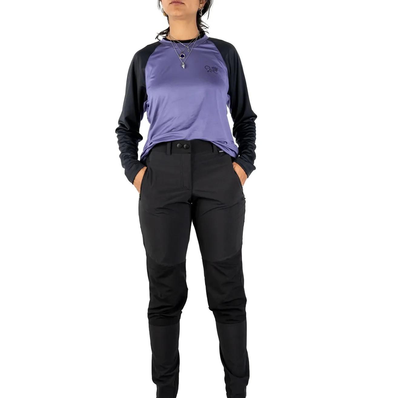 Monkeylion-mtb-pants-women-model3-2.webp