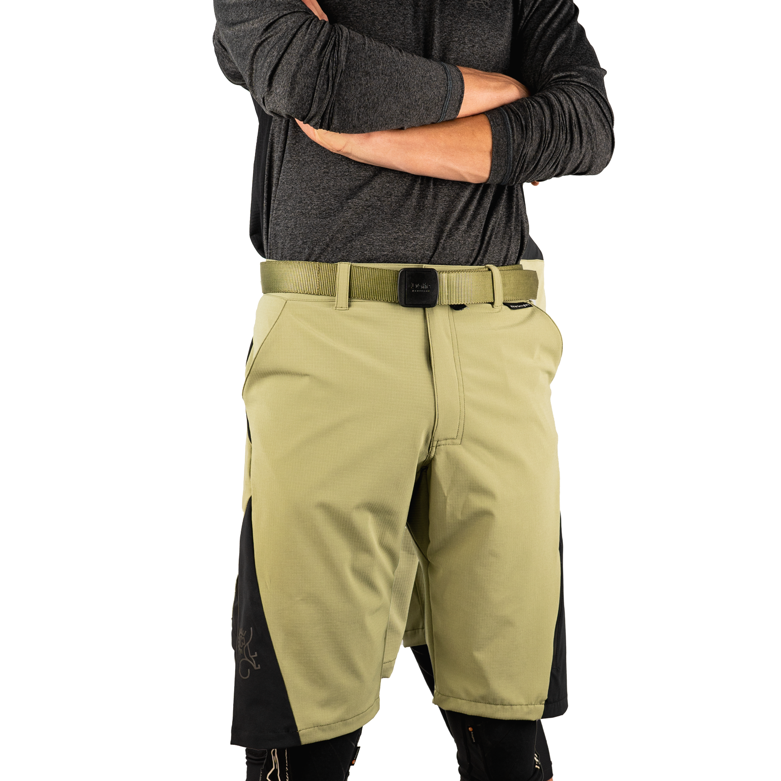 monkeylion-mtb-shorts-green-men-model2.png