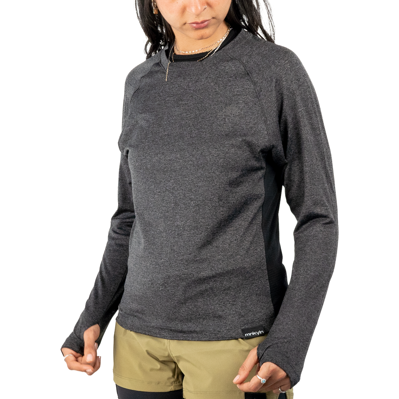 jersey-runner-green-women-monkeylion-model-1.png