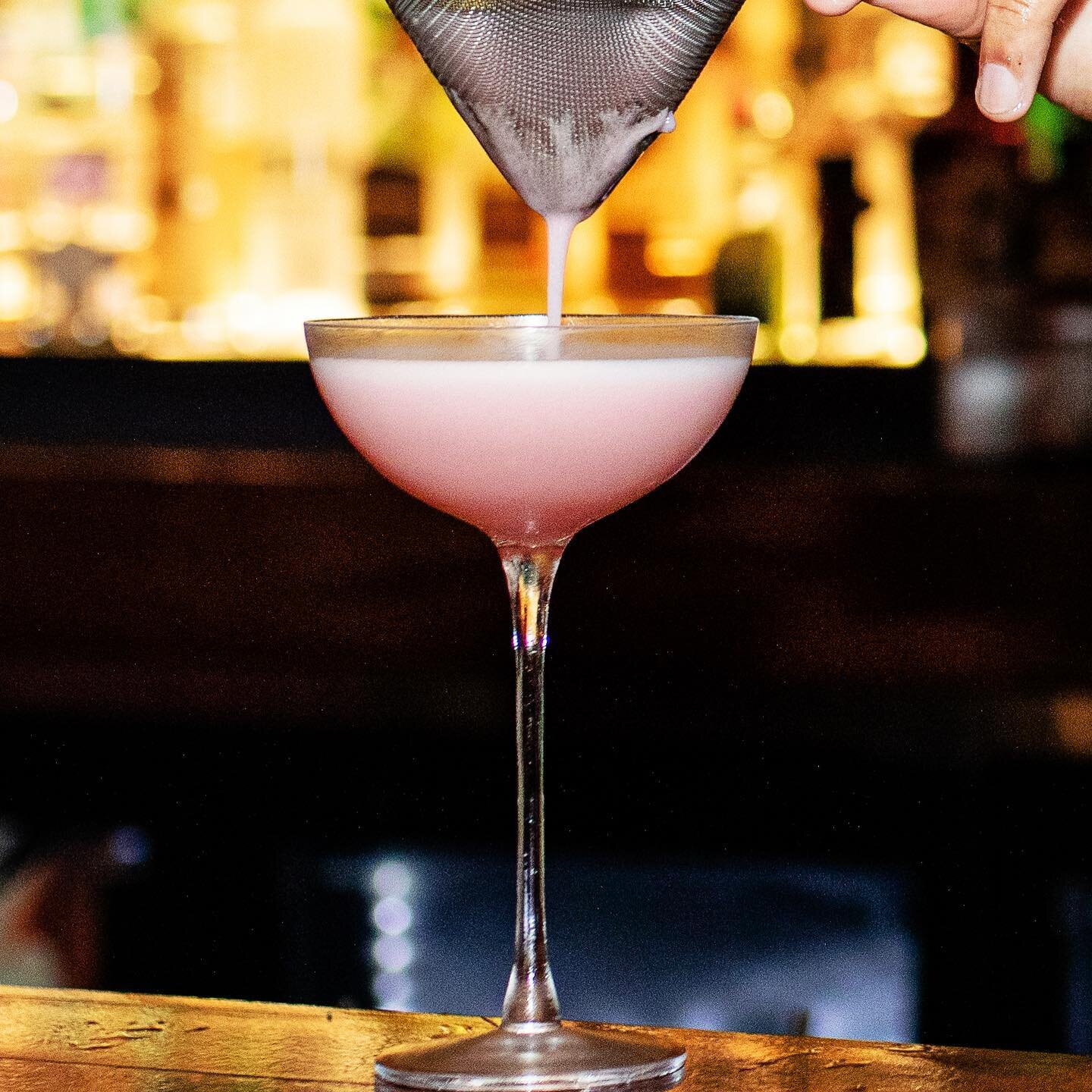 Crafted cocktails with a touch of Japans finest flavours. Our cocktail menu is not one to miss 
Open Mon-Sat, 5:30-Late
Book now, link in bio.

#byronbay #byron #byronbayfood #cocktails #lycheemartini #cocktail #byronfood