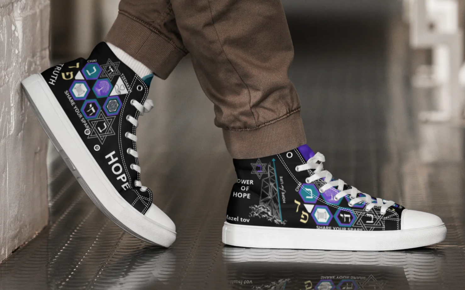 Sneakers.png
