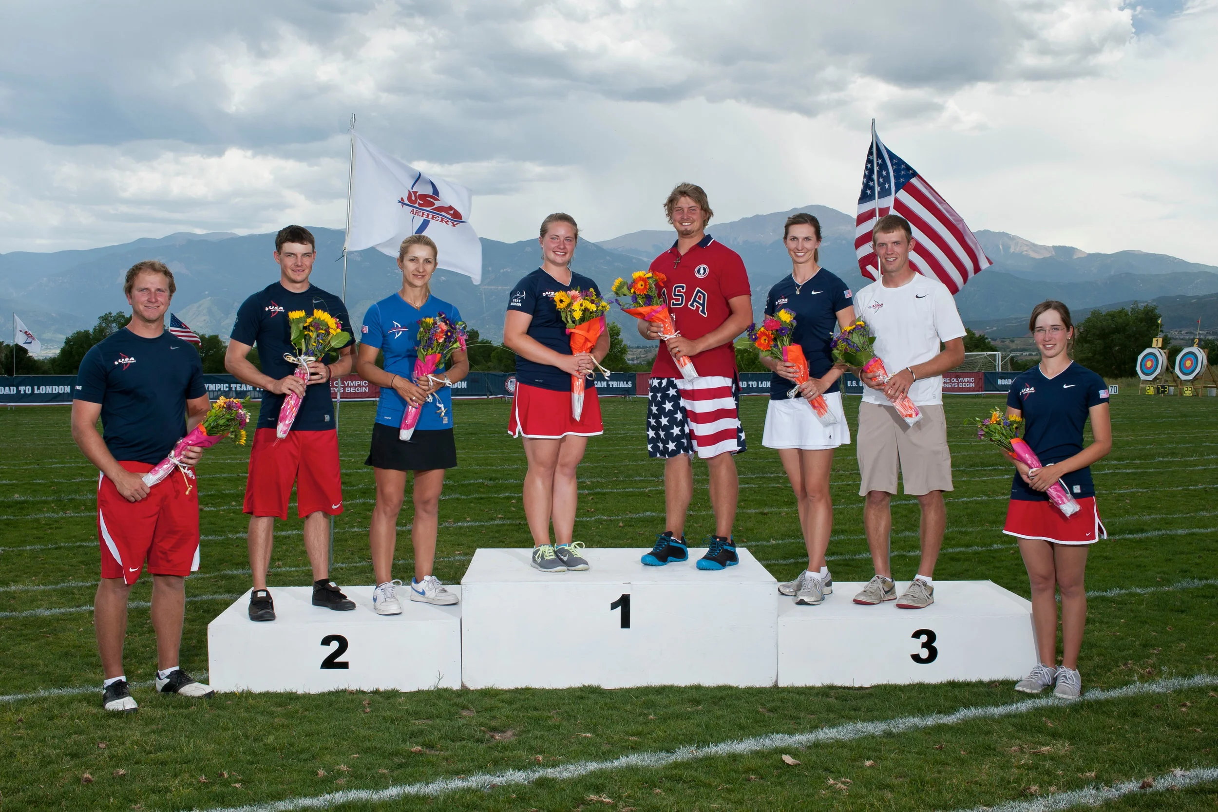 ‘LIKE’ USA Archery Team Fan Pages!