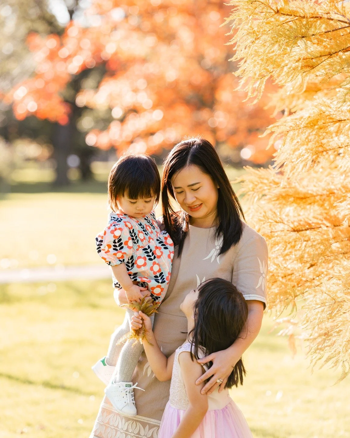 Our 5th photoshoot together, what a privilege to watch this beautiful family grow.. 
I must admit, it wasn't love at first sight for Macie - who had always disliked having photos taken but 5yrs on, I think her and I have finally developed our own spe