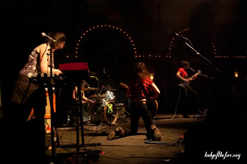 5-4-12-wild-flag33.jpg