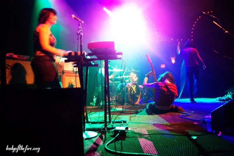 5-4-12-wild-flag29.jpg