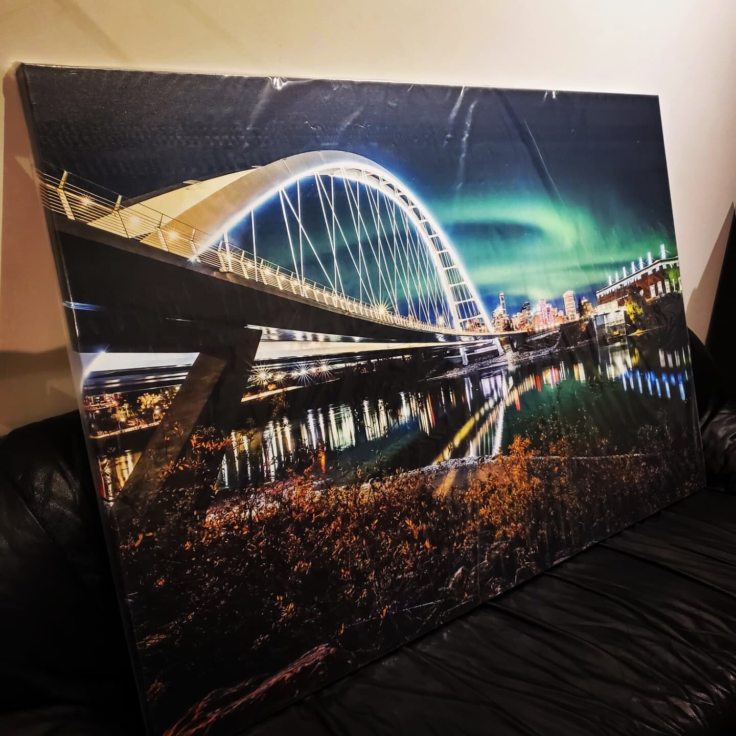 Someone's going home with this gorgeous and massive 5ft wide print for Christmas!! Rusty for scale. That person could also be you or a loved one. DM if you'd like a print! 
.
.
.
.
.
#yeg #yegphotography #yegphotographer #yegdt #walterdalebridge #bri