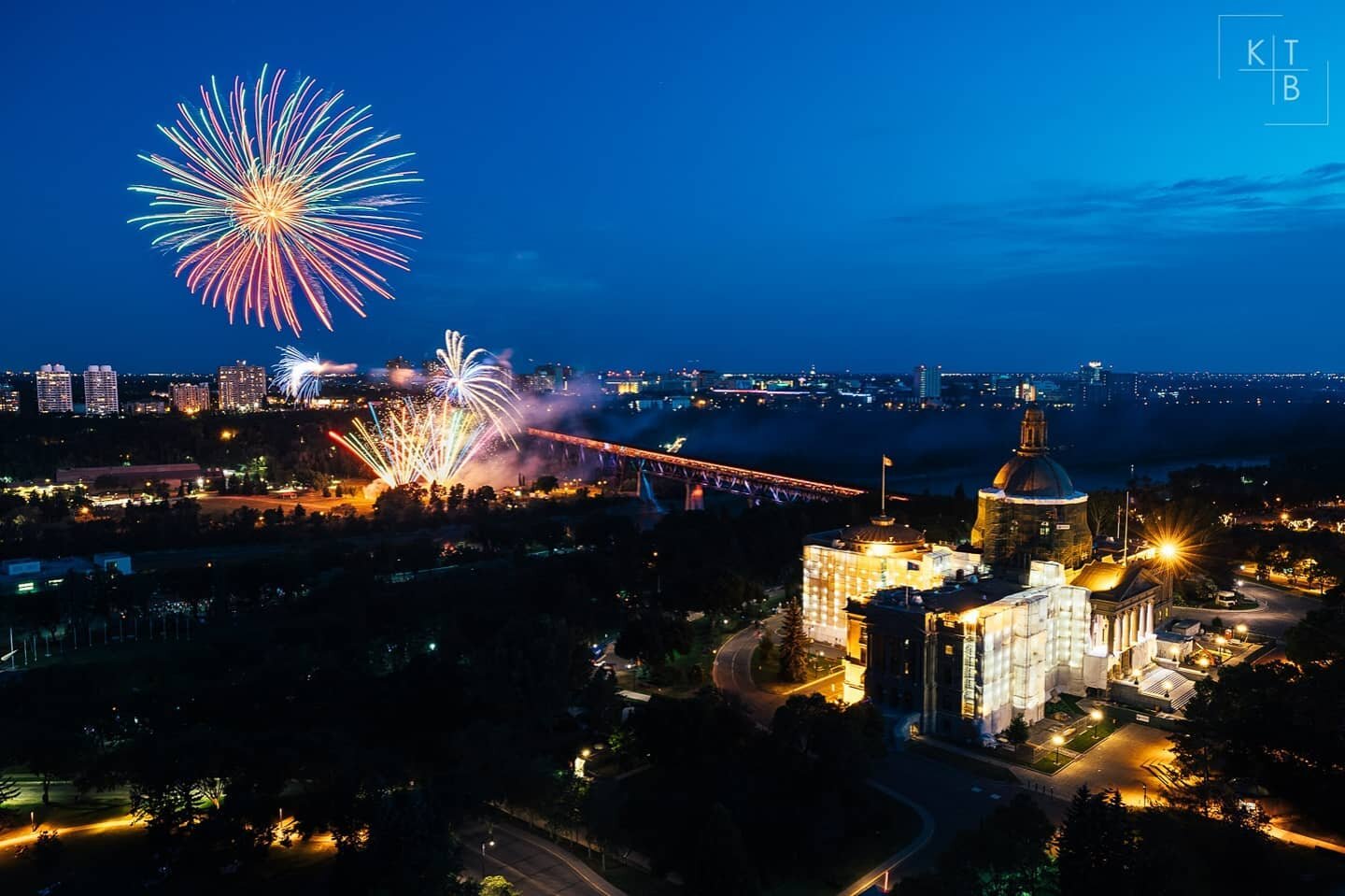 Fireworks from Canada Day 2021! It looks cool and all, but I actually forgot the plate for my tripod, which means I couldn't lock my camera to my tripod. So I rested the body on the top of the tripod, and rested the lens ON THE FREAKING EDGE OF THE L