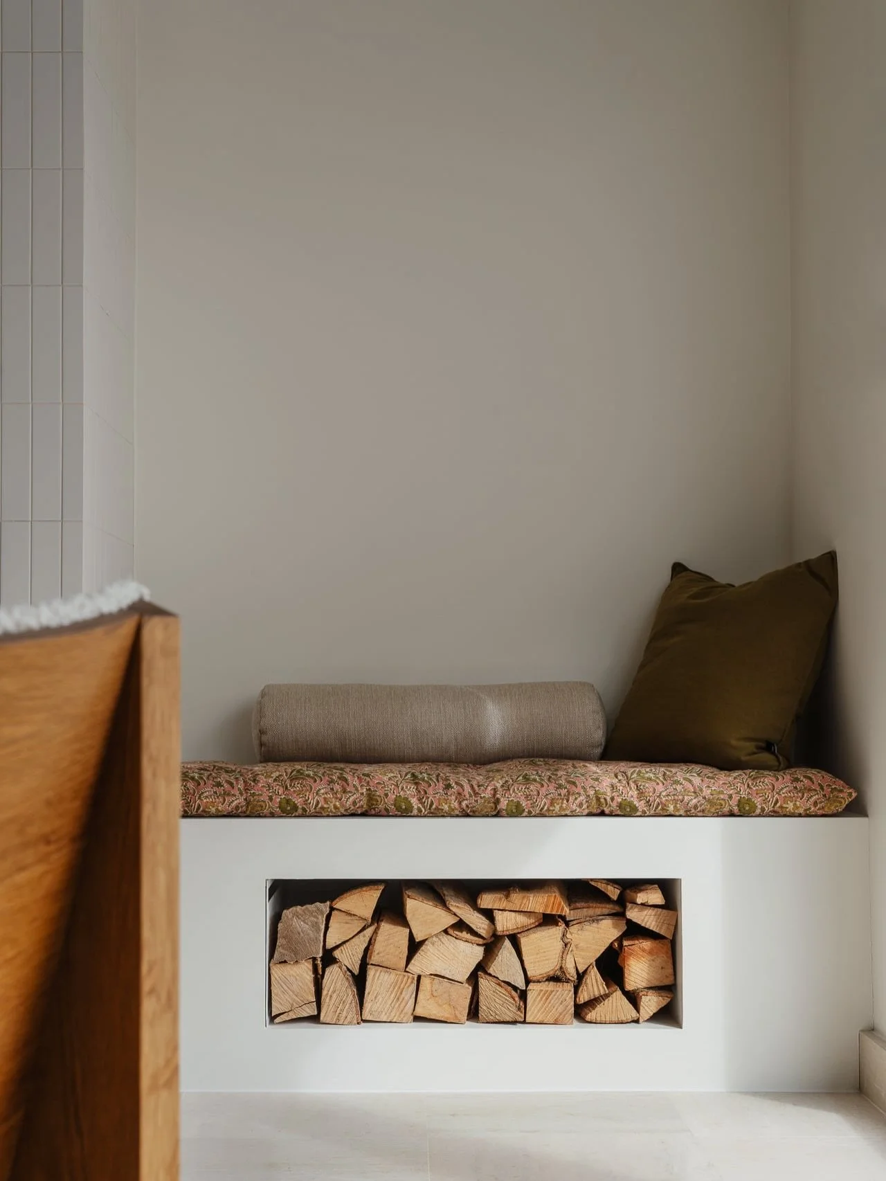Little details that matter 🩶

Our role is to create a thoughtful design foundation..
A space with character, intention and room to evolve. From there, our clients can layer in their art, memories and personal treasures over time, making the space tr