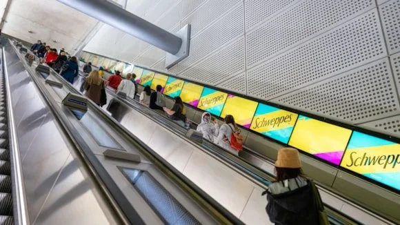 How Tourism-Driven Cities Can Benefit from Transport Adverts