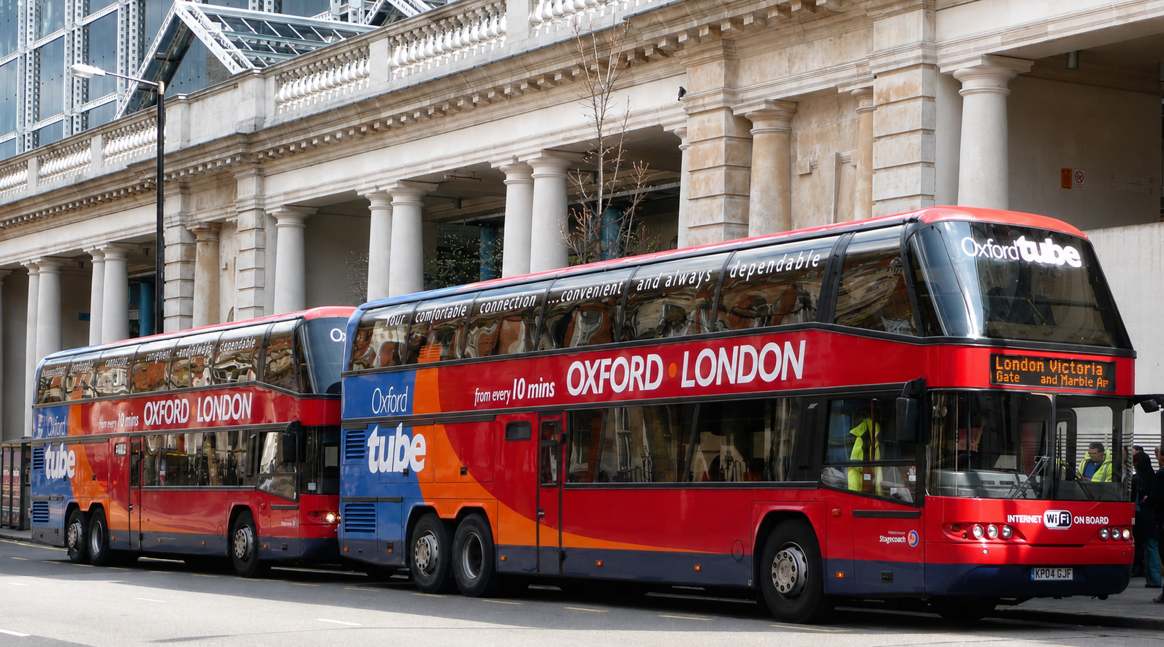 How to Plan a Bus Advertising in Oxford?