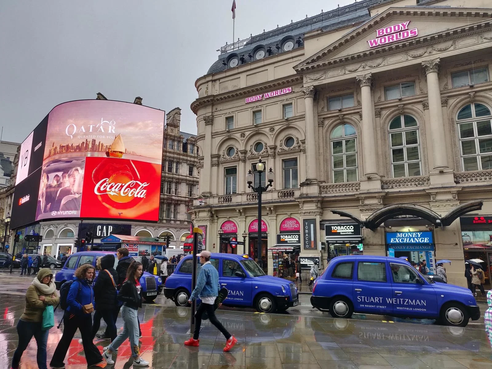 How Many Taxis Do You Need for a Taxi Advertising Campaign?
