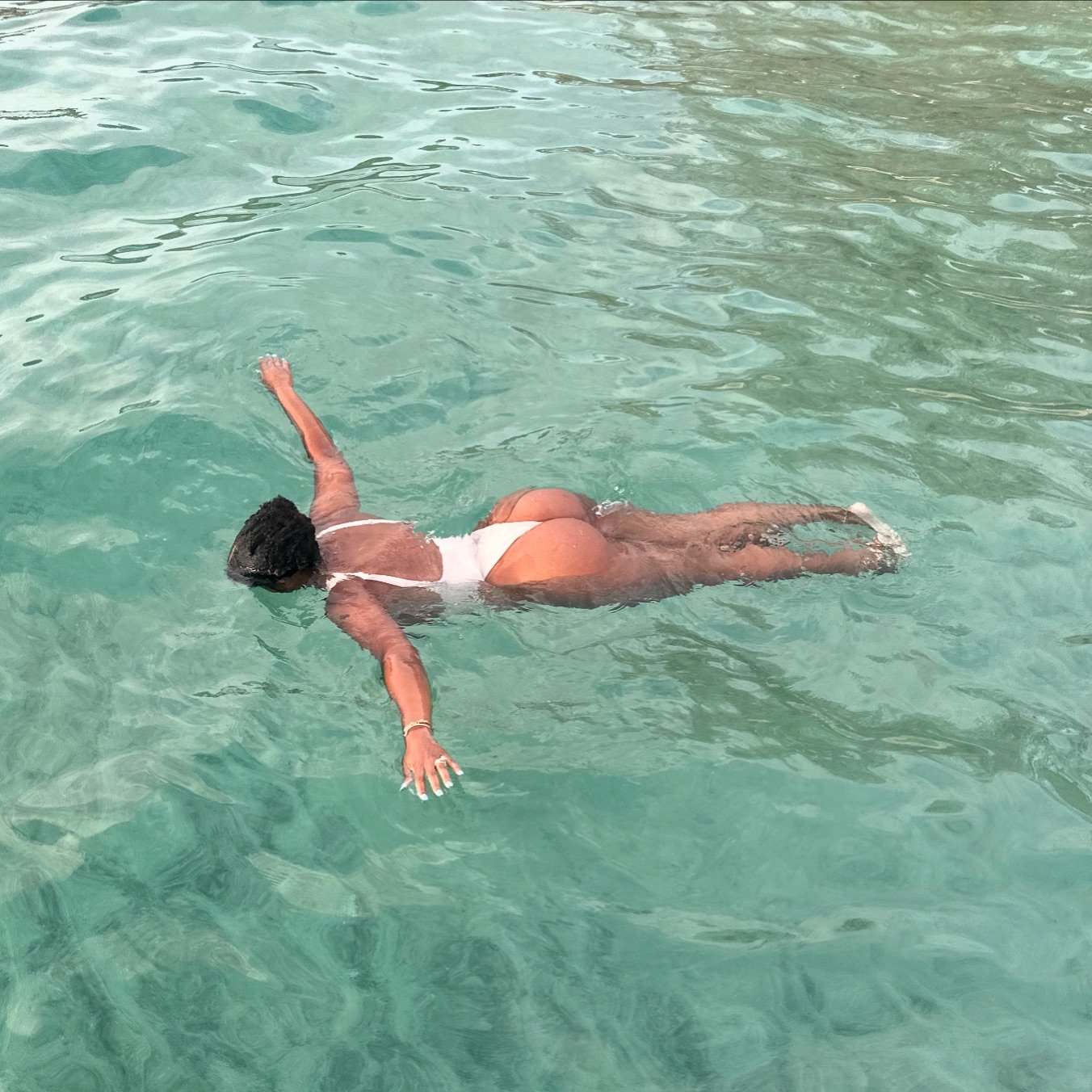One with the ocean 🤍
www.zamarys.com