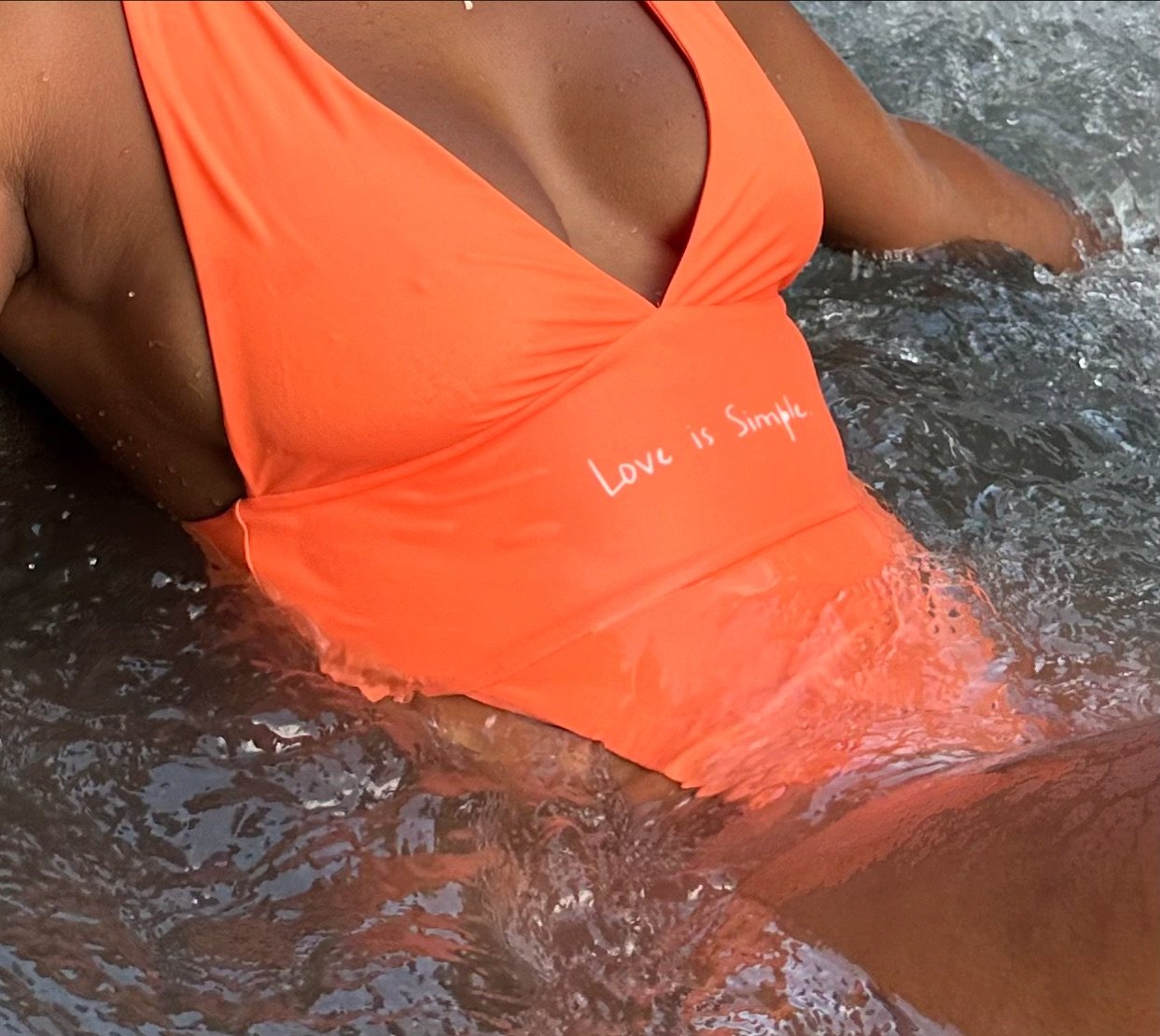 With us, &ldquo;Love is Simple.&rdquo; 🤍 SERENITY in &ldquo;Tiger Lilly&rdquo;
www.zamarys.com