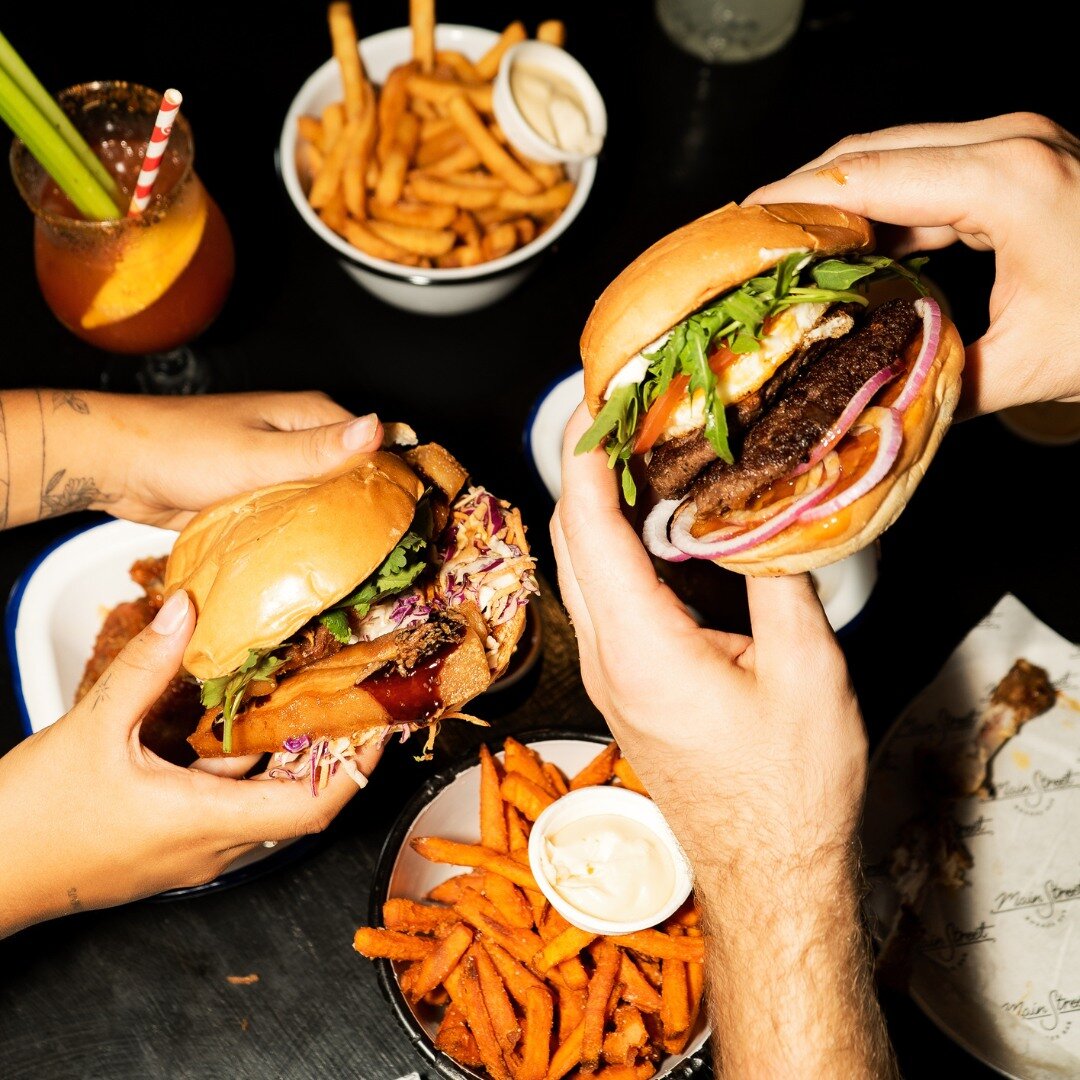 Grab ya pals, and join us for a bite!
-
#yum #happyhour #burgertime #sourcelocal