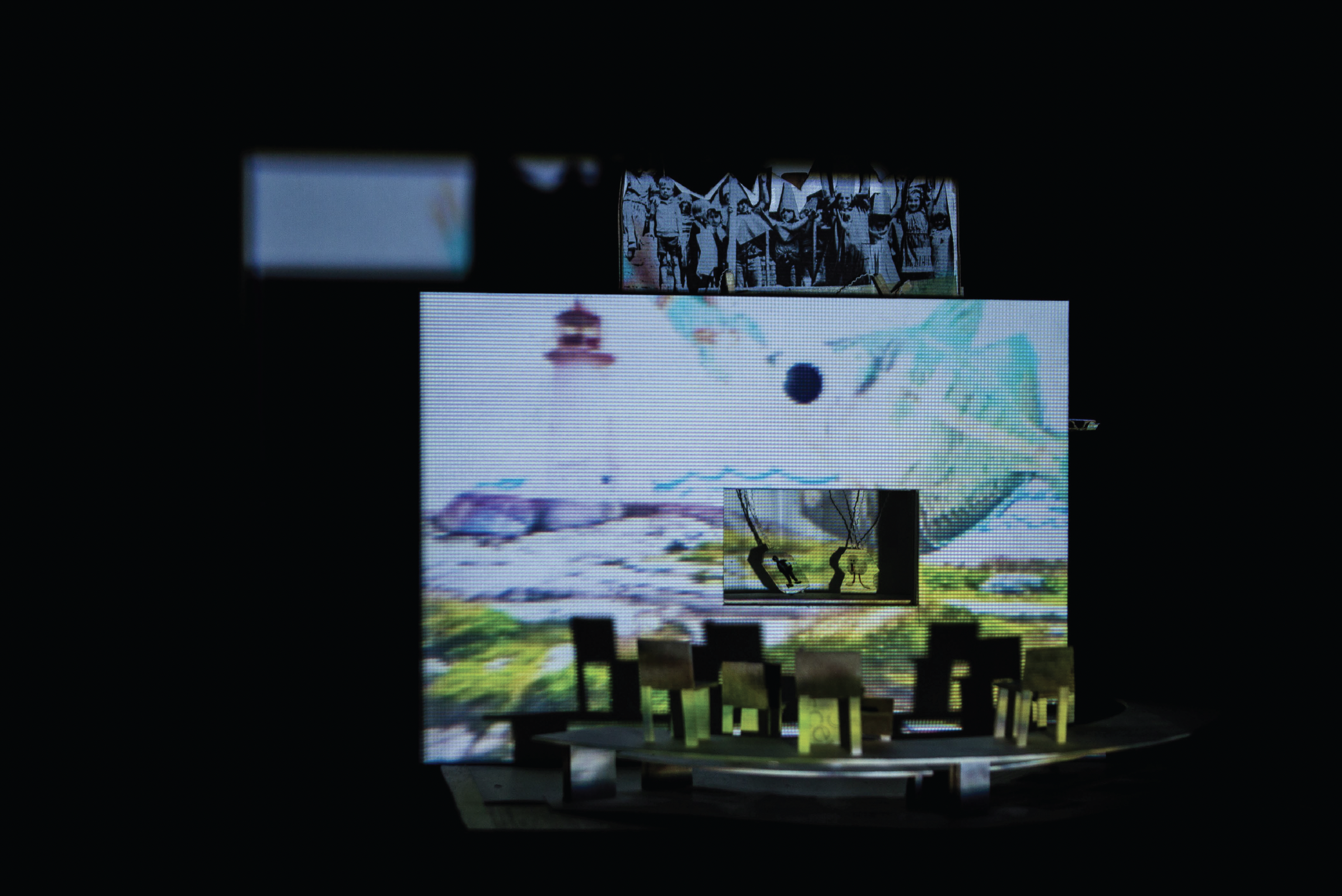 LAUNDROMAT/PUPPET THEATRE