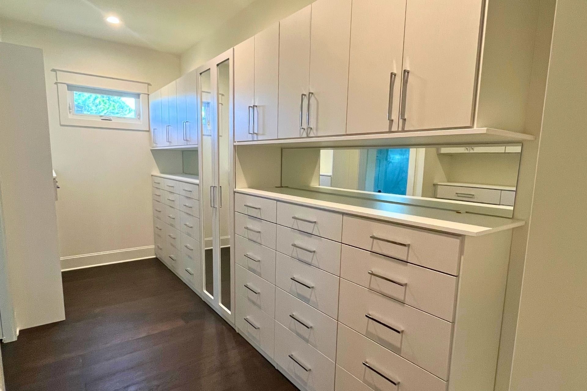 Why Custom Closets, Pantries, and Built-ins Help Homes Sell Faster