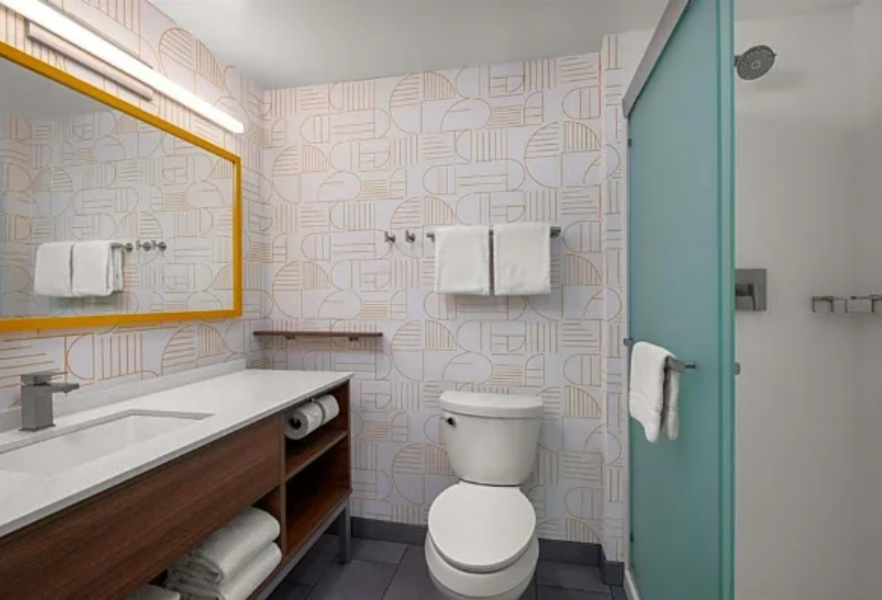 Bath_Home2_TRU_Flagstaff.png