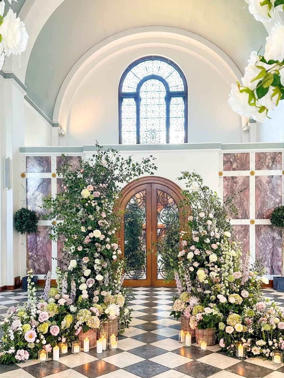 Hawkstone Hall

Extraordinary in every way possible.

Venue: @hawkstone_hall 
Flowers: @butterfly.road