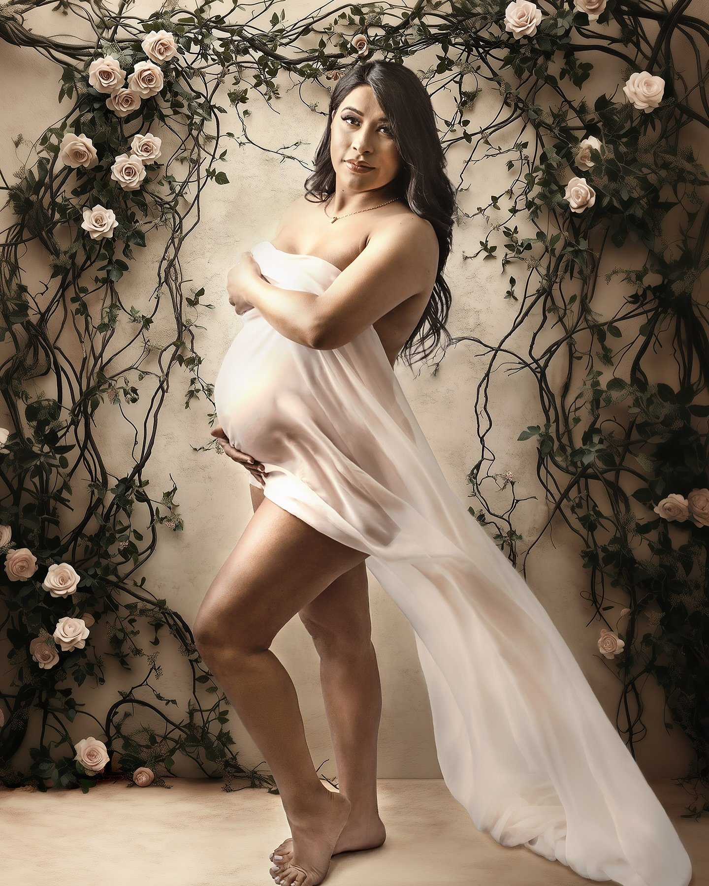 ✨ Motherhood is a masterpiece, and this session was inspired by the beauty of growth and nature intertwined. 🌹✨ 

Capturing a moment as magical as this reminds us of the strength and elegance that radiates from within.

Can you picture yourself in a