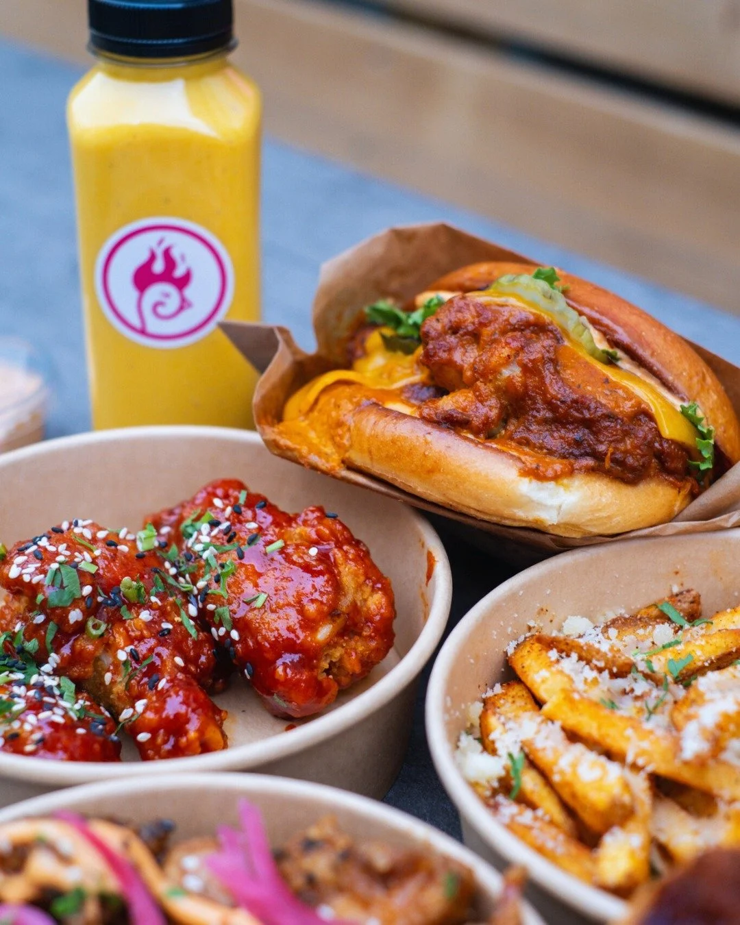 Spring is slowly showing up in Copenhagen&hellip; ☀️
And we&rsquo;re ready.
Burgers in the sun.
Masala fries on the table.
Cold mango lassi in hand.
Sidechick season is coming. 🍔🥭💗

#sidechick #betterthanyourmainchick #CopenhagenFood #CphFood #K&o