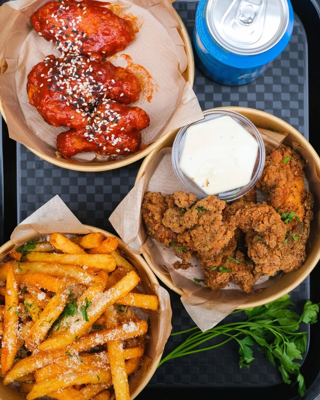 Some perfect trays of Sidechick food for your feed 💛  Which one would you pick?

#sidechick #betterthanyourmainchick #CopenhagenFood #CphFood #K&oslash;benhavn #TakeawayCopenhagen #CopenhagenTakeaway #DeldinMad  #SpisIByen #chickenburger #friedchick