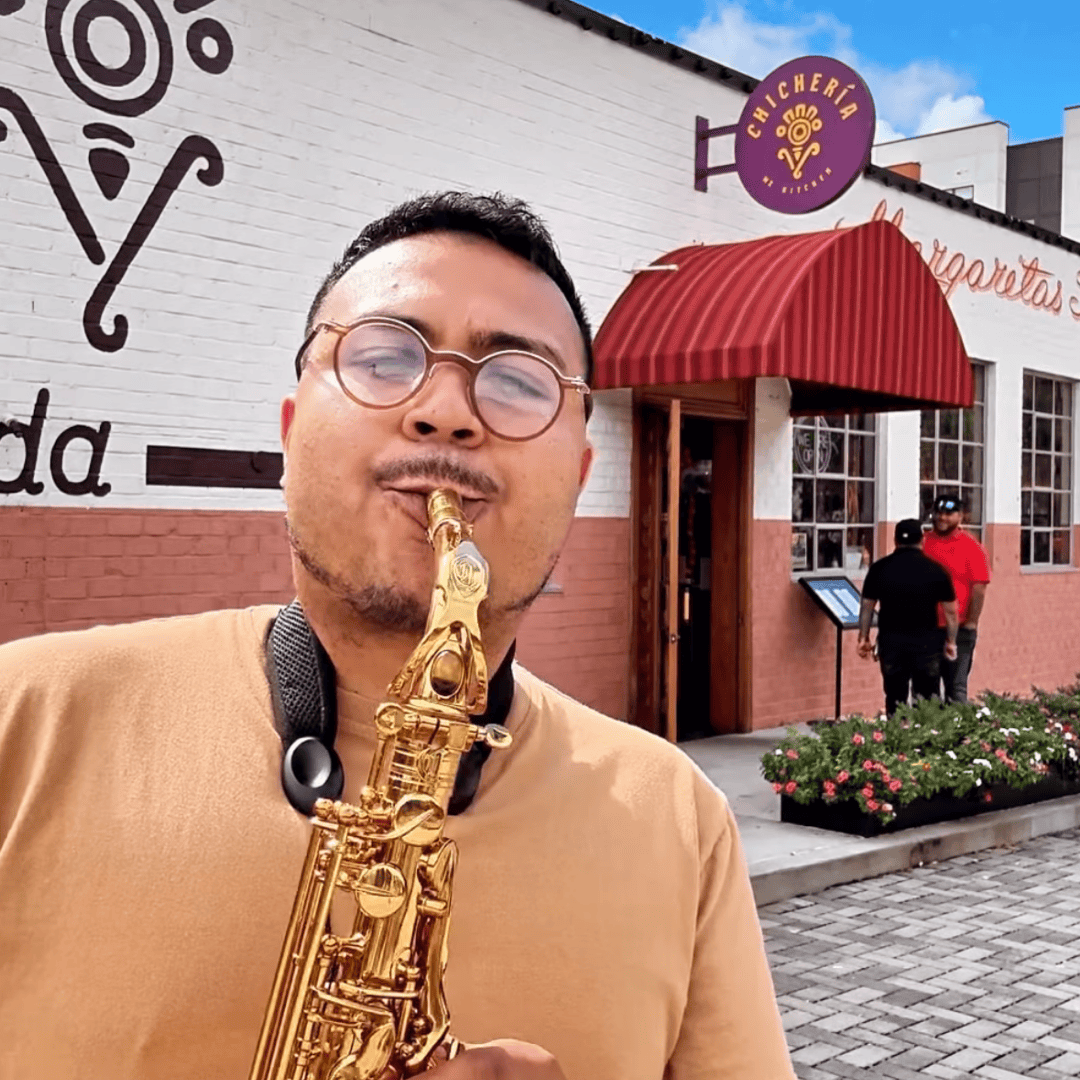 manny sax chicheria front