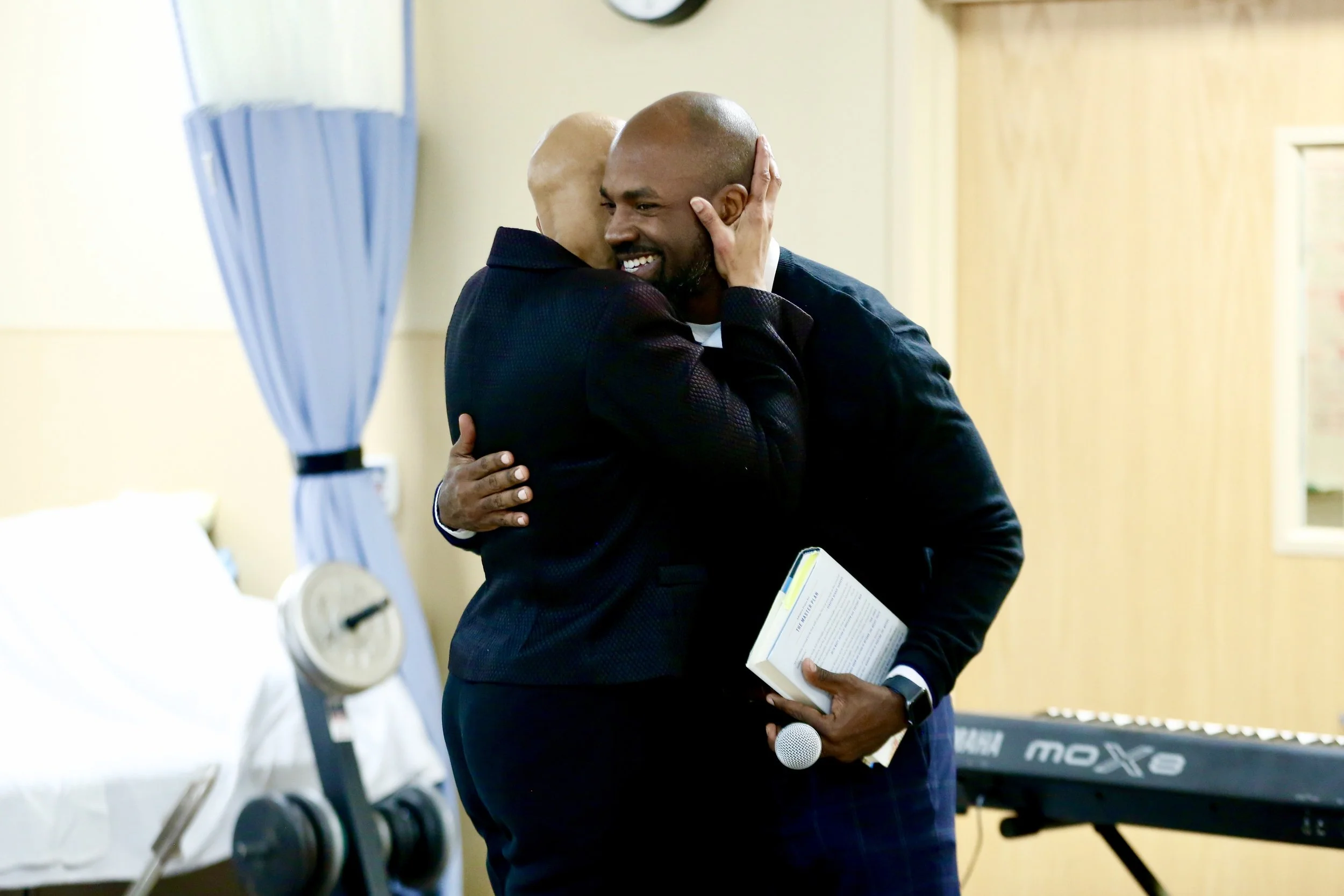 8db6d0_cb81c324ce5b492ea05afafcc0336e61mv2_d_4804_3203_s_4_2 copy.jpg